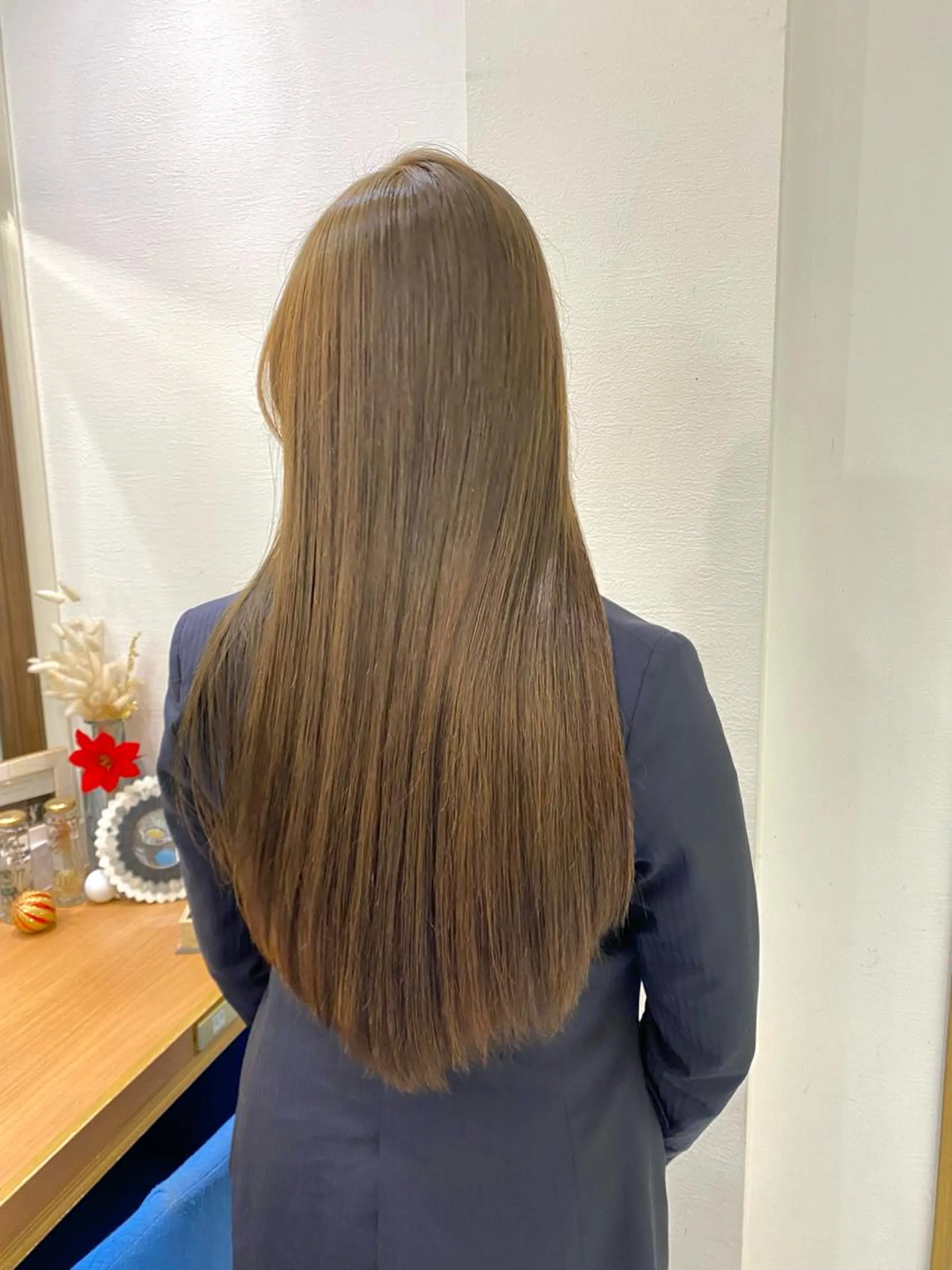 ロング カラー カット ヘアカラー 縮毛矯正 トリートメント レイヤーカット /透明感カラー西田のヘアスタイル