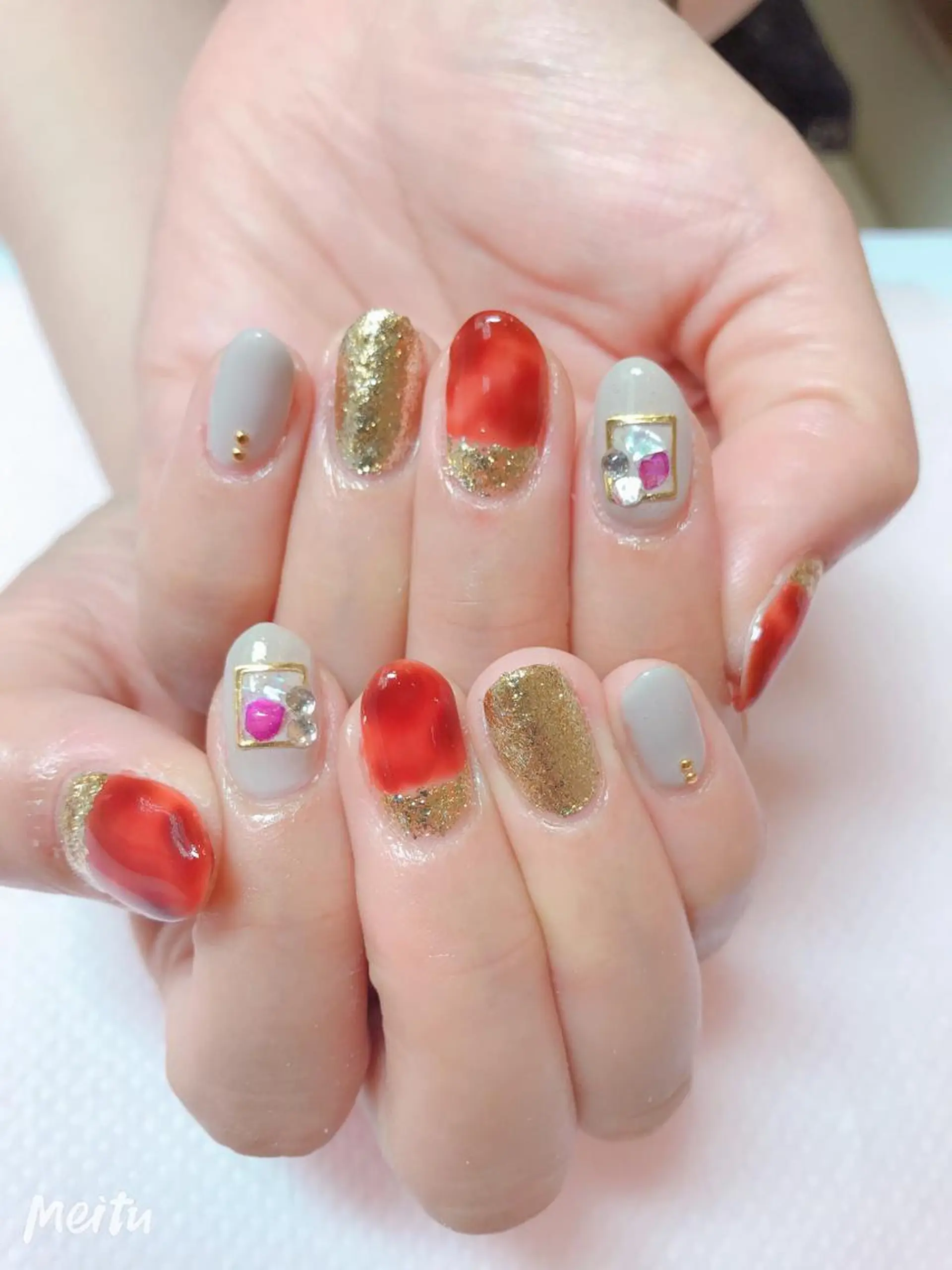 ネイル SINCERELY シンシアリー🌈のネイルデザイン