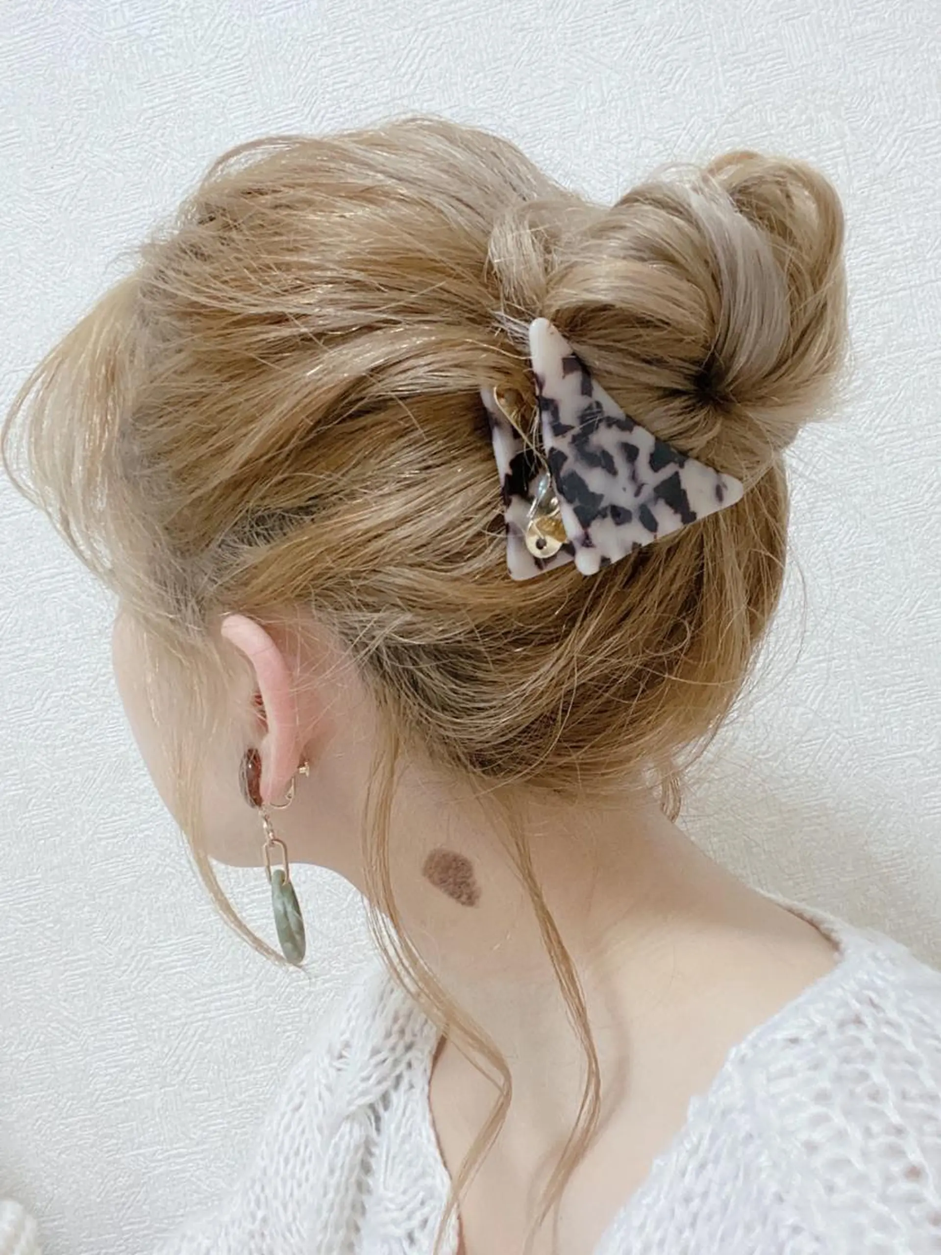 セミロング ヘアアレンジ 簡単アレンジ トリートメント nail chiaのネイルデザイン