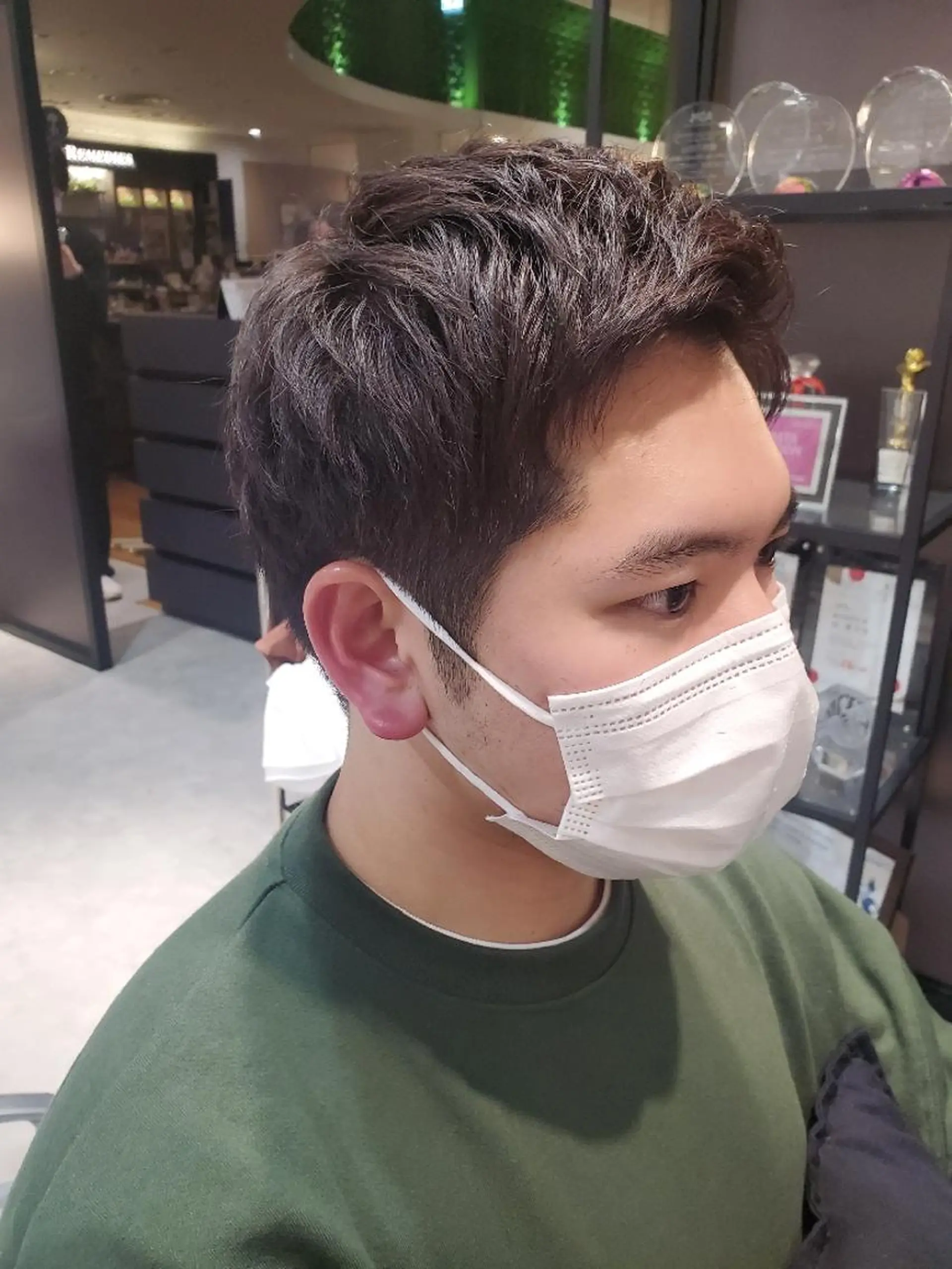 メンズ クロードモネH2Oアヴェダ渋谷ヒカリエ店所属・はんだ さきえのヘアスタイル