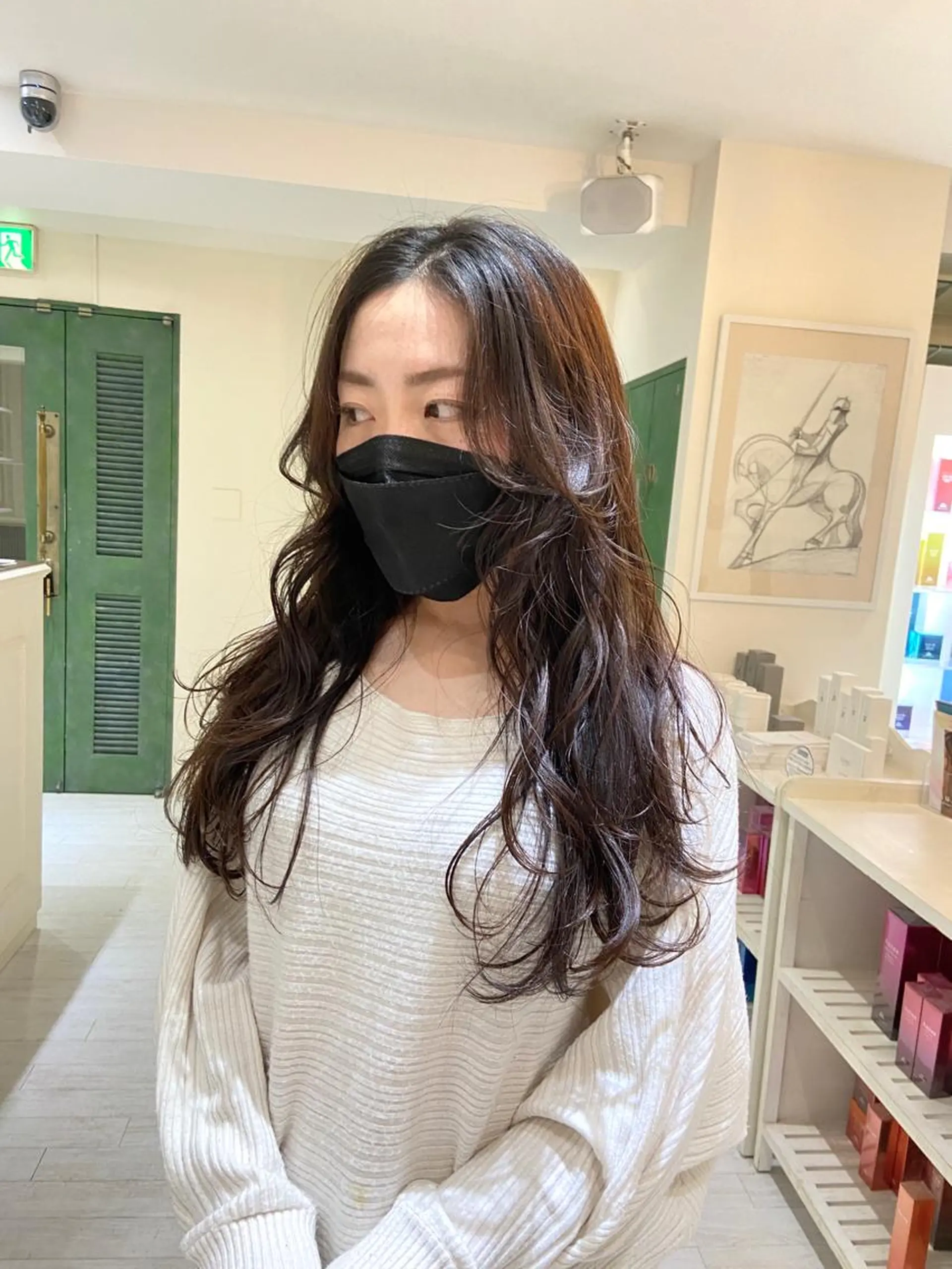 ロング レイヤーカット AHNKISM所属・トレンドレイヤー/ 透明感カラーのヘアスタイル