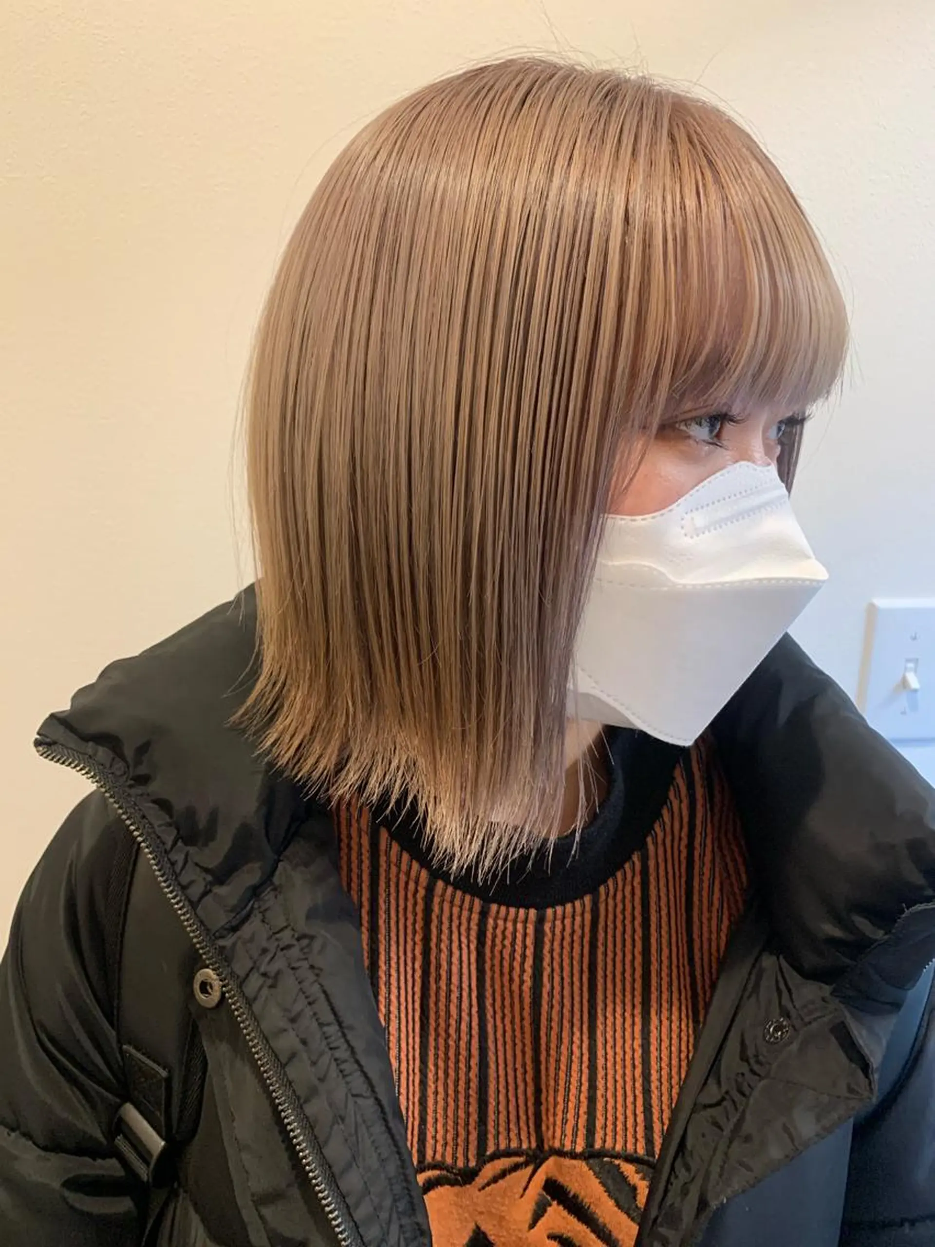 ショート カラー 黒髪 ブリーチ ブロンド ハイトーンカラー 卒業式のヘアスタイル ヘアカラー MARU レイヤー/パーマのヘアスタイル