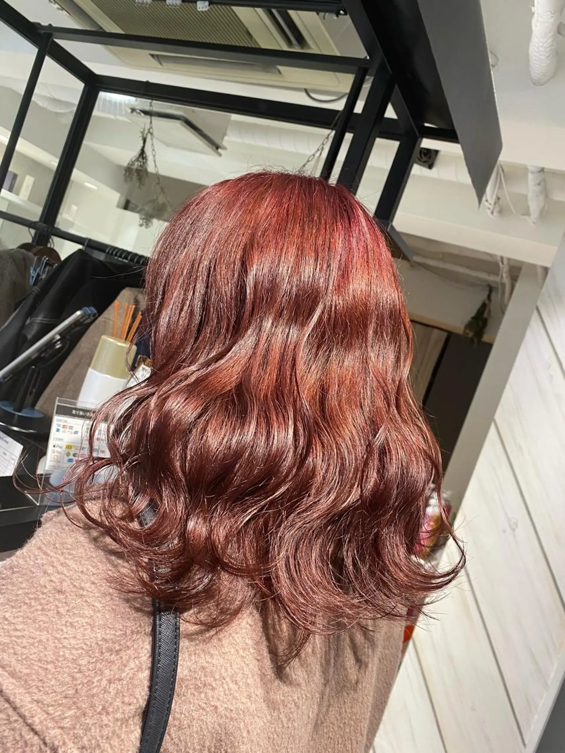 ミディアム カラー ベージュ指名No1 加賀詩織のヘアスタイル