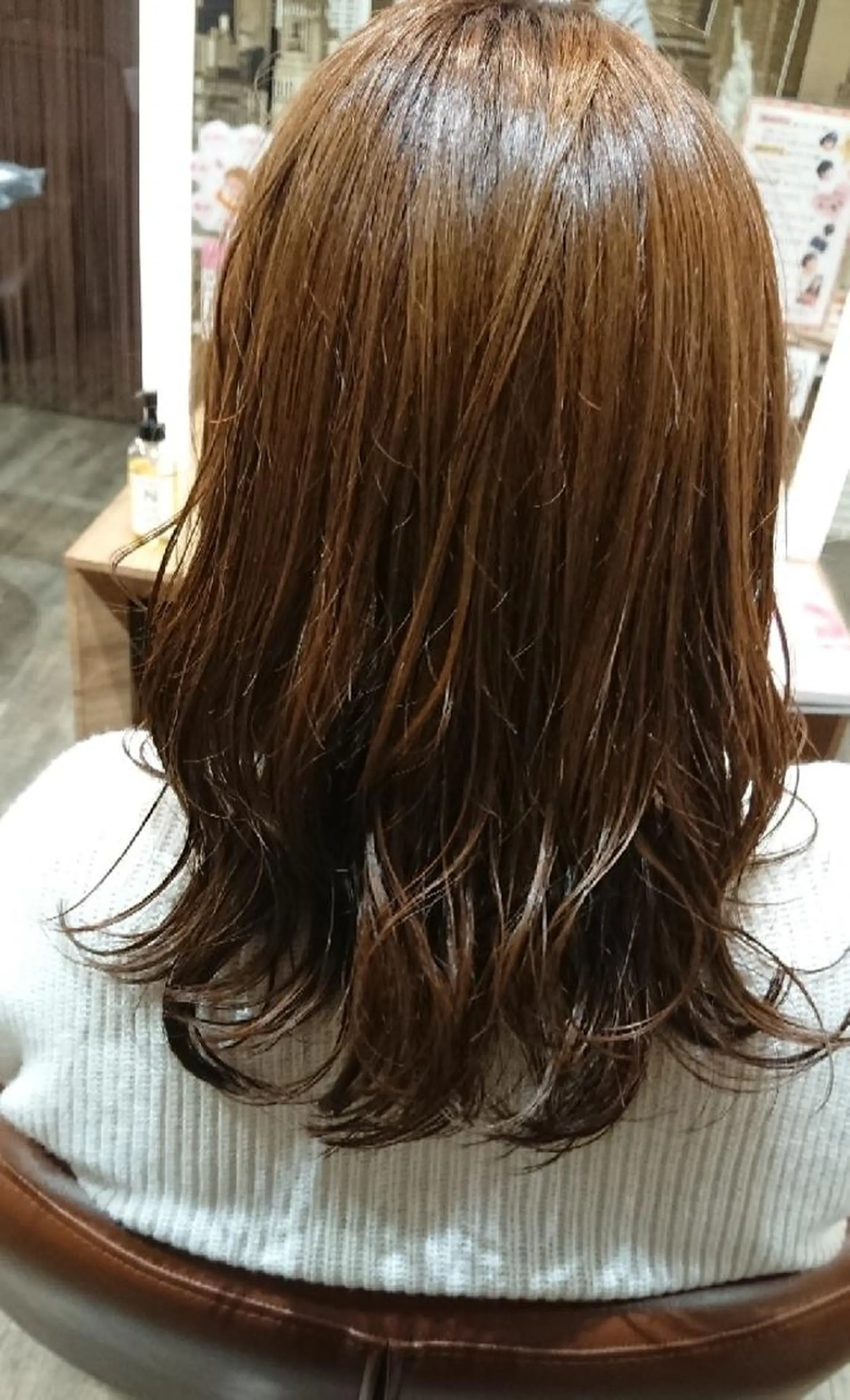 ミディアム カット ブリーチ/ヘアケア/ 艶髪/イギチハルのヘアスタイル