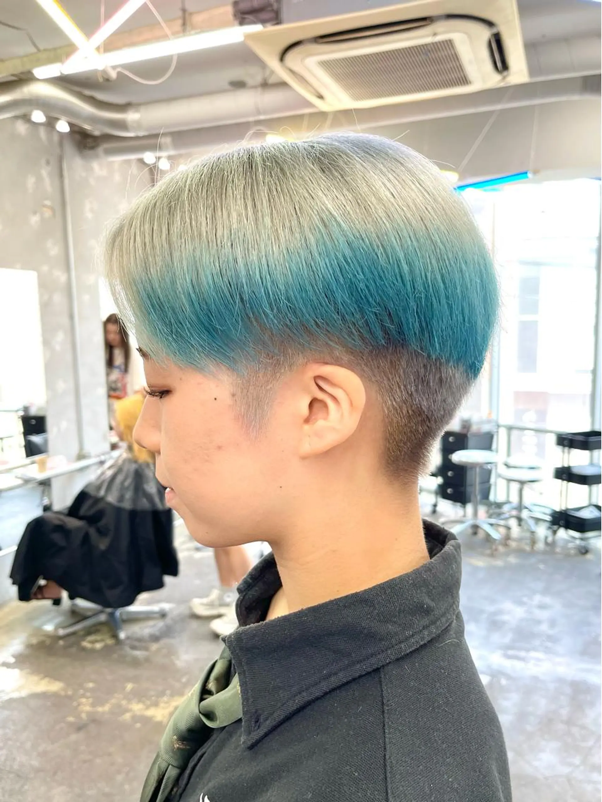 ショート カラー レイヤーカットとハイ トーン/HIROKIのヘアスタイル