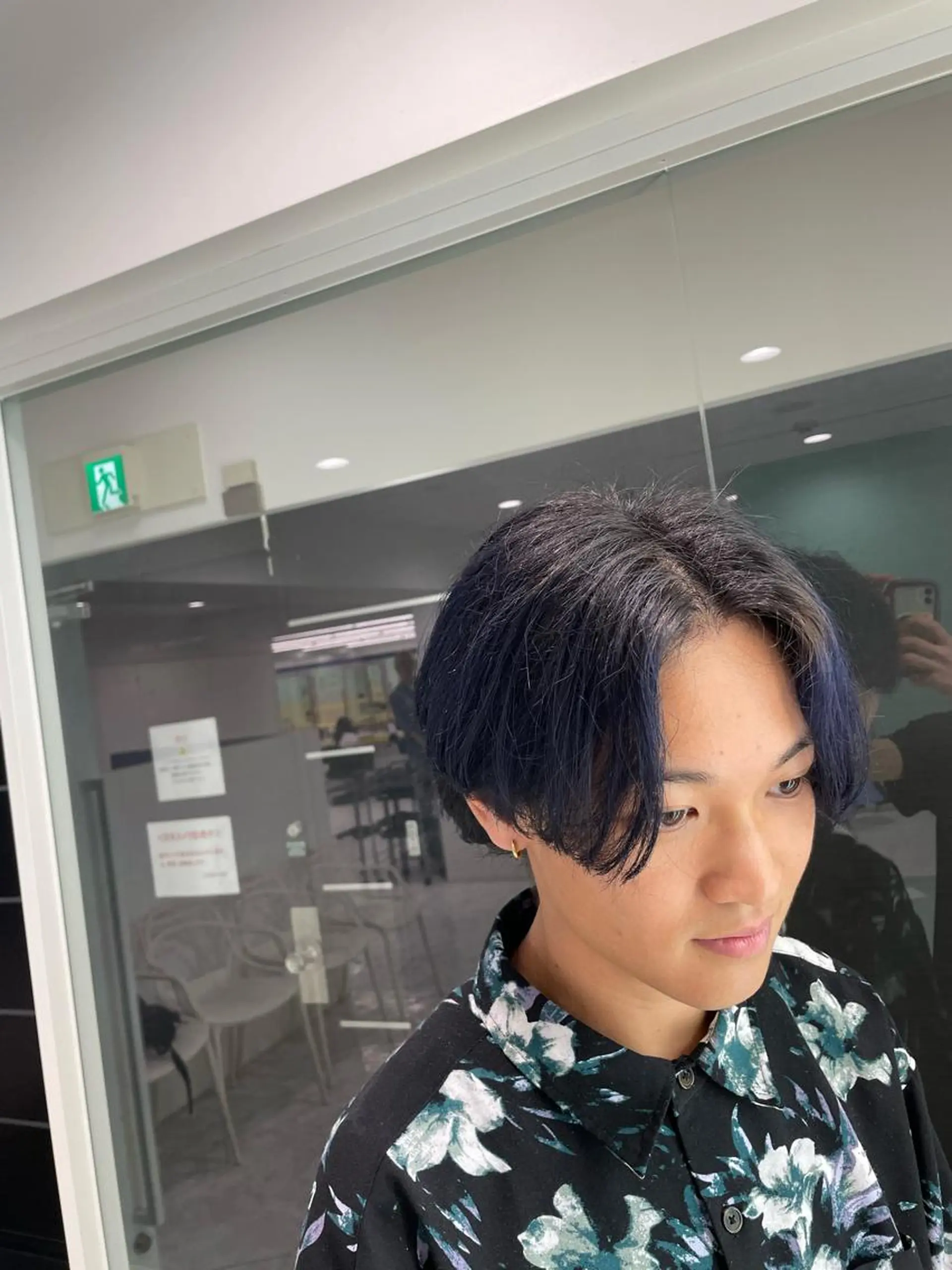 ショート パーマ ヘアアレンジ メンズ メンズパーマ 顔まわりカット の達人のヘアスタイル