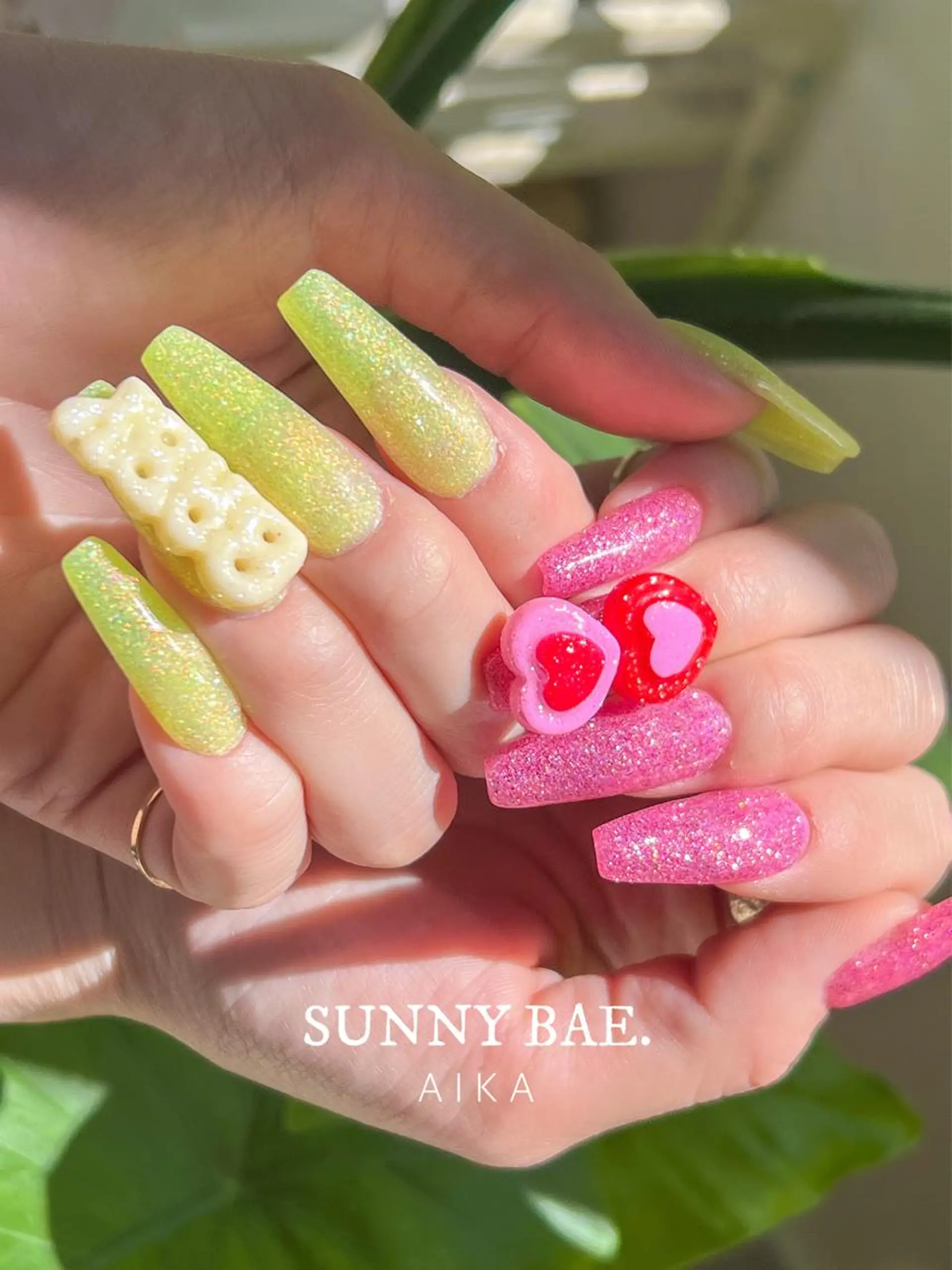 ロング ネイル ロング アートネイル キラキラネイル ロングネイル スカルプネイル SUNNY BAE.所属・Made By AIKAのネイルデザイン