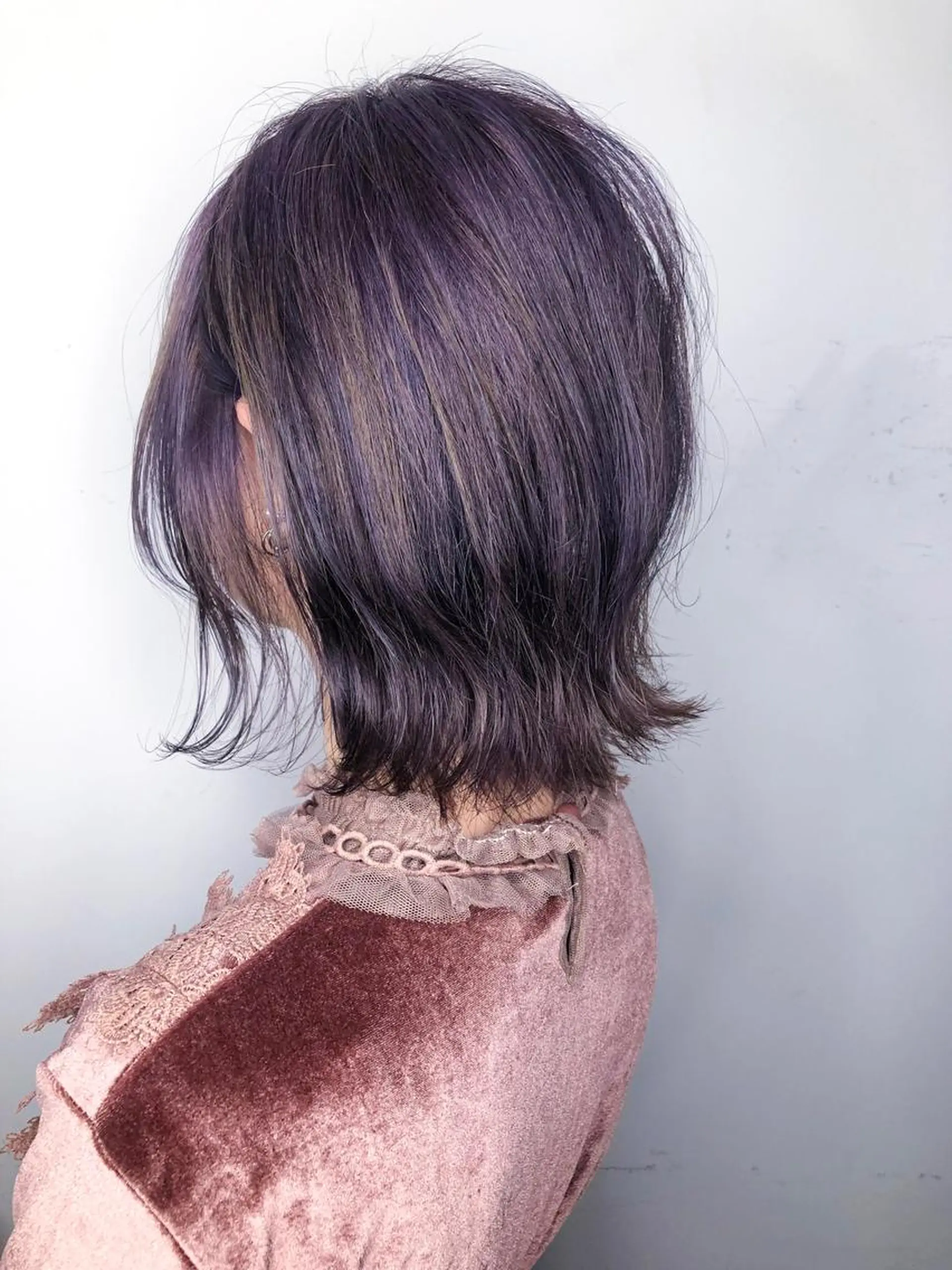 ショート カラー アッシュ ブリーチ 髪質改善、エクステ 山口卓哉のヘアスタイル