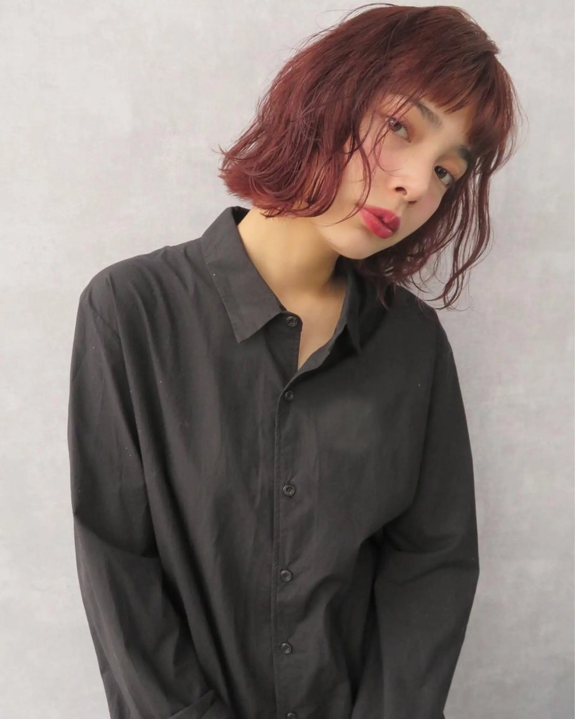 ショート カラー アッシュ ブリーチ レイヤーカット BLend 渋谷のヘアスタイル