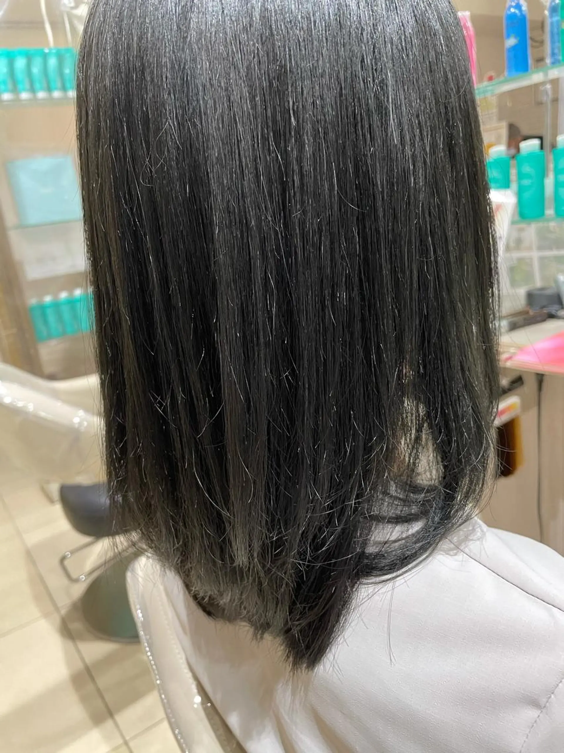 ミディアム カラー ヘアカラー トリートメント 岡屋 瞬のヘアスタイル