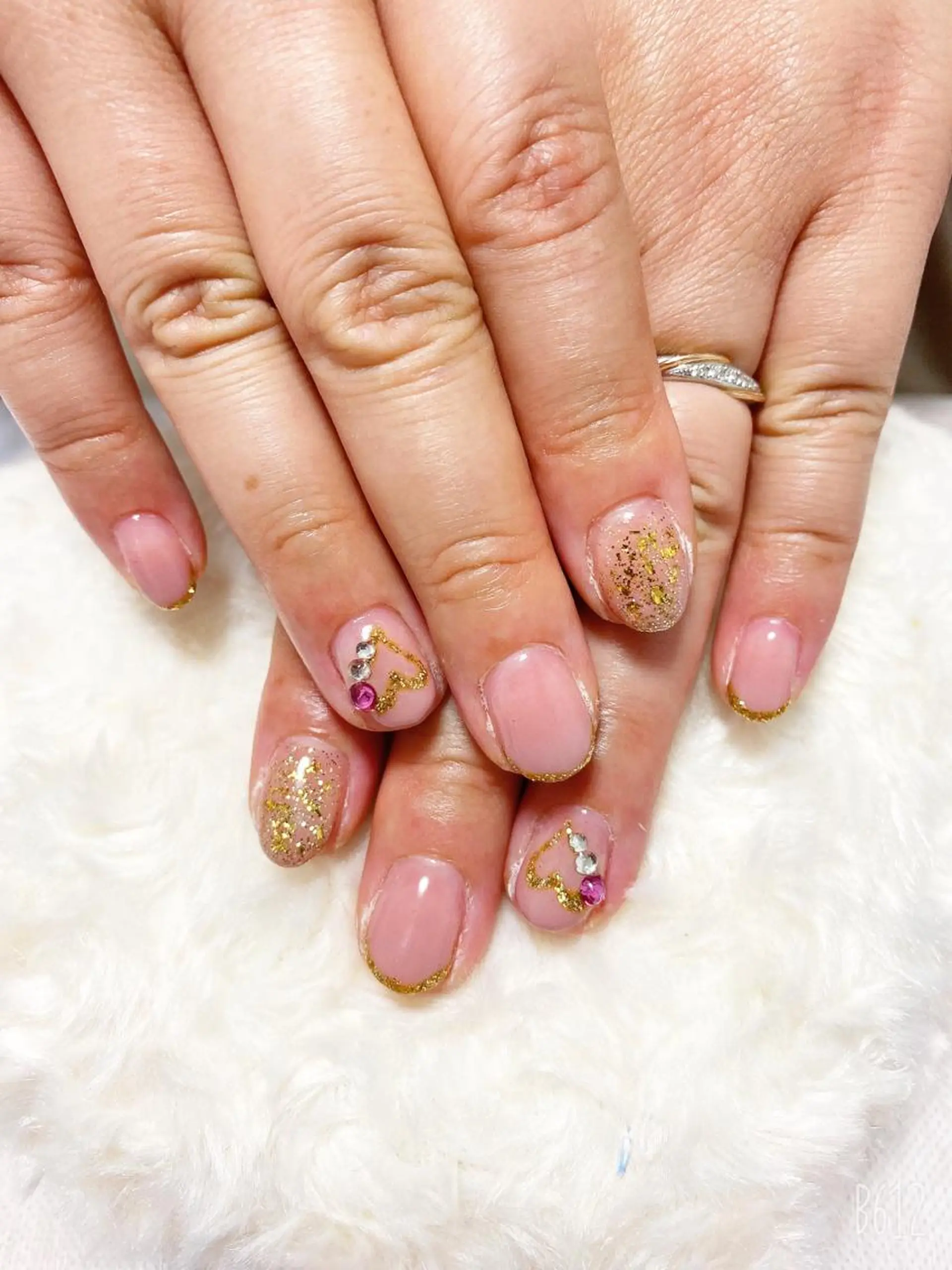 ネイル The Best Beauty受付担当のヘアスタイル