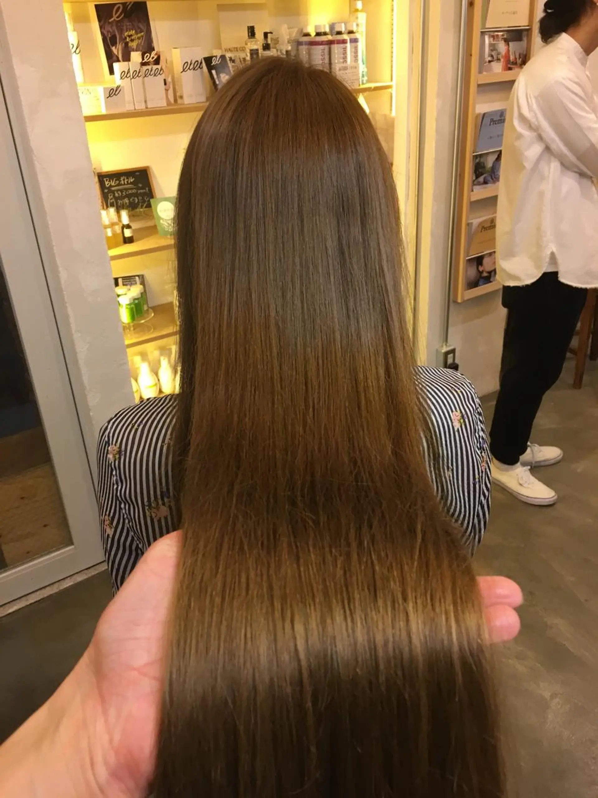 ロング カラー メンズ眉毛ITSUK Iメンズ専門　新宿の眉毛・アイブロウイメージ