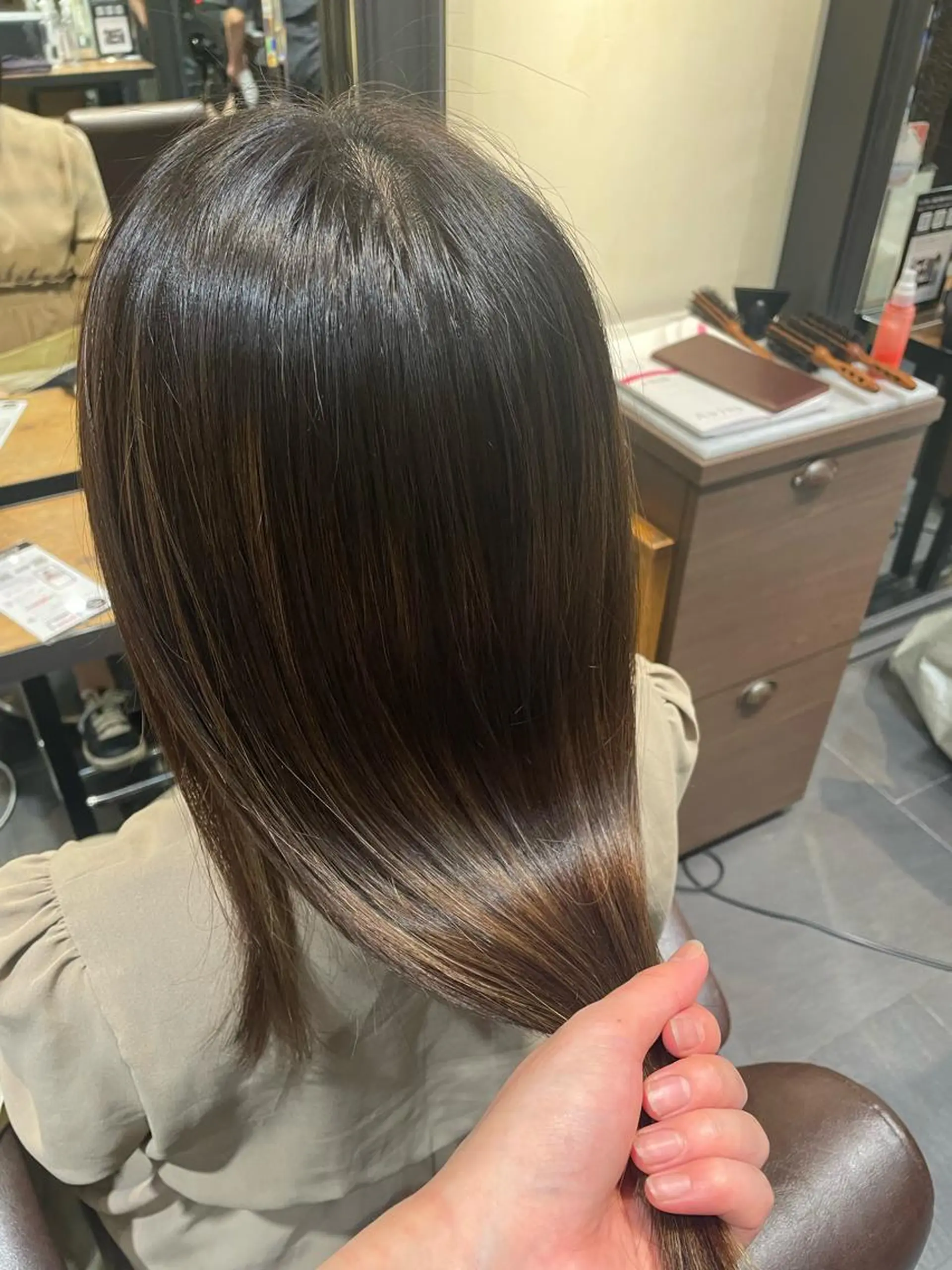 ロング カラー MINXshibuya所属・レイヤー/艶髪/ 透明感/千葉詩優のヘアスタイル