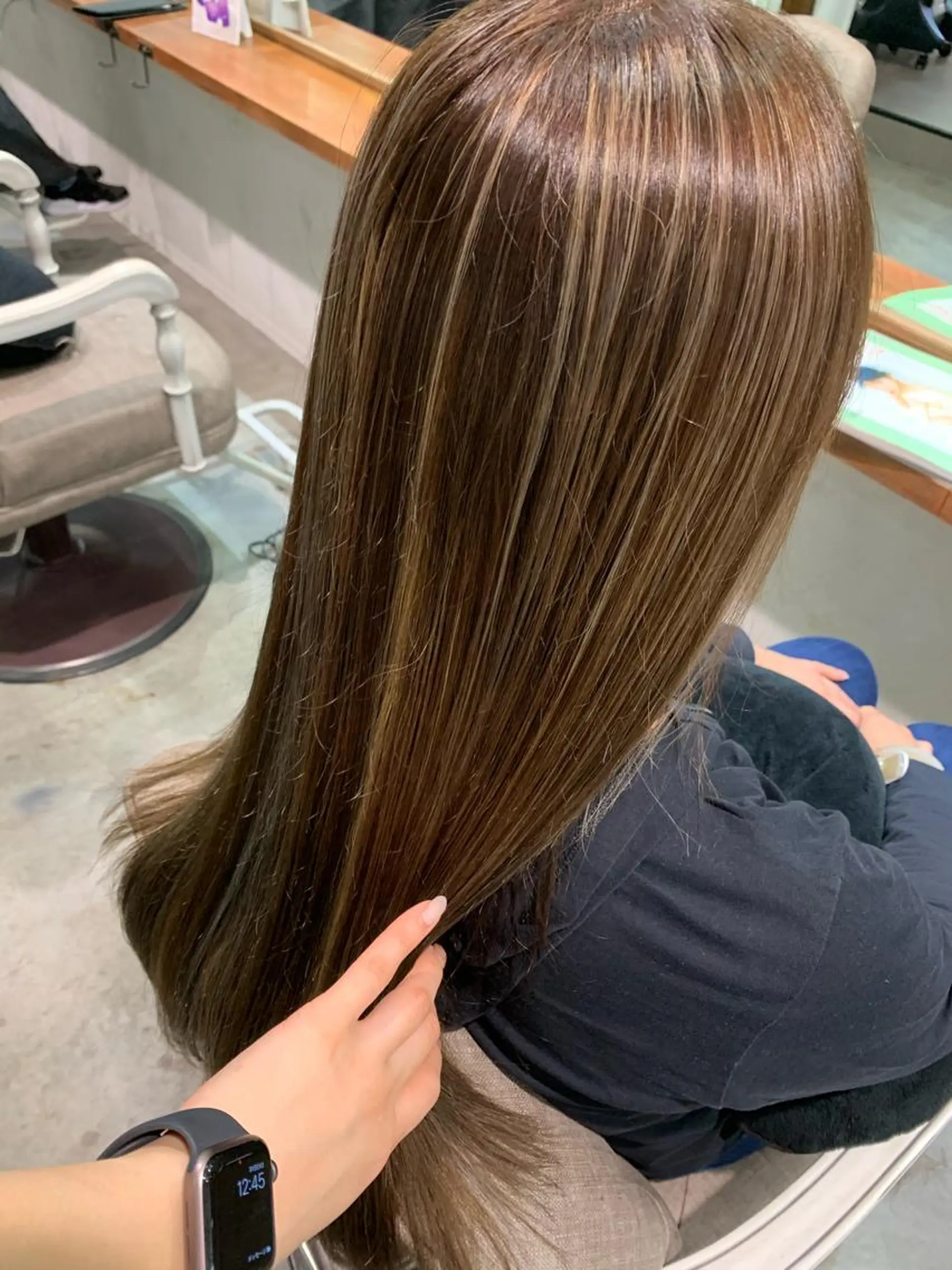 ロング カラー ヘアアレンジ ハイライトカラー オリーブカラー ハイライト 髪質改善 小顔カット 指名支持率NO.1 スタイリストのヘアスタイル