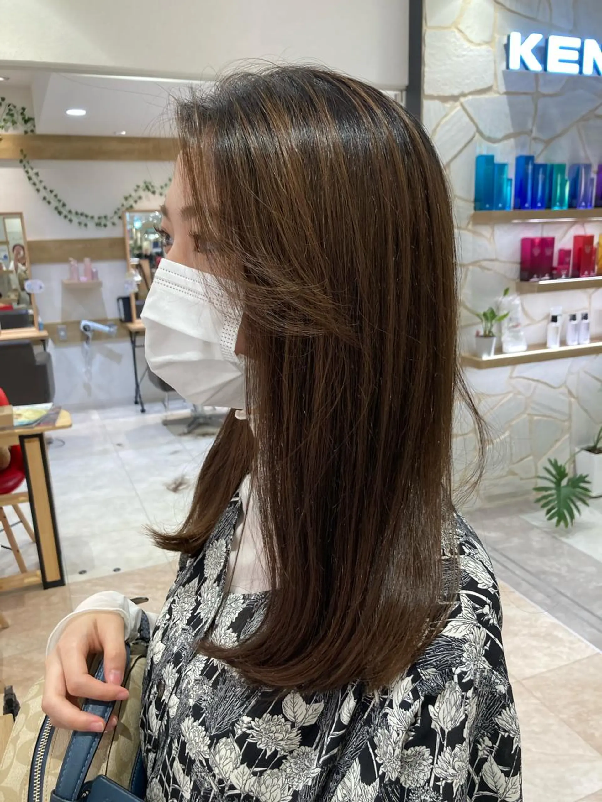 セミロング 野村 さなみ✨ぱっつんボブのヘアスタイル