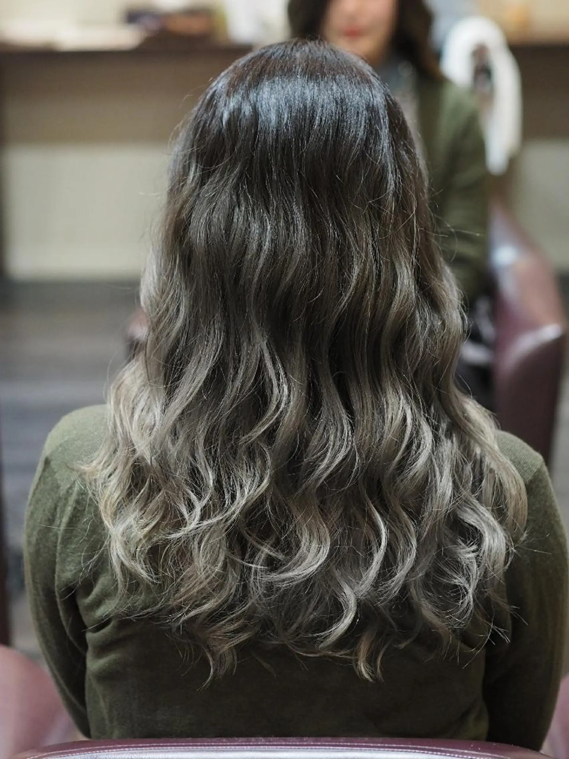 カラー ロング Luxian所属・辻 竜也　のヘアスタイル