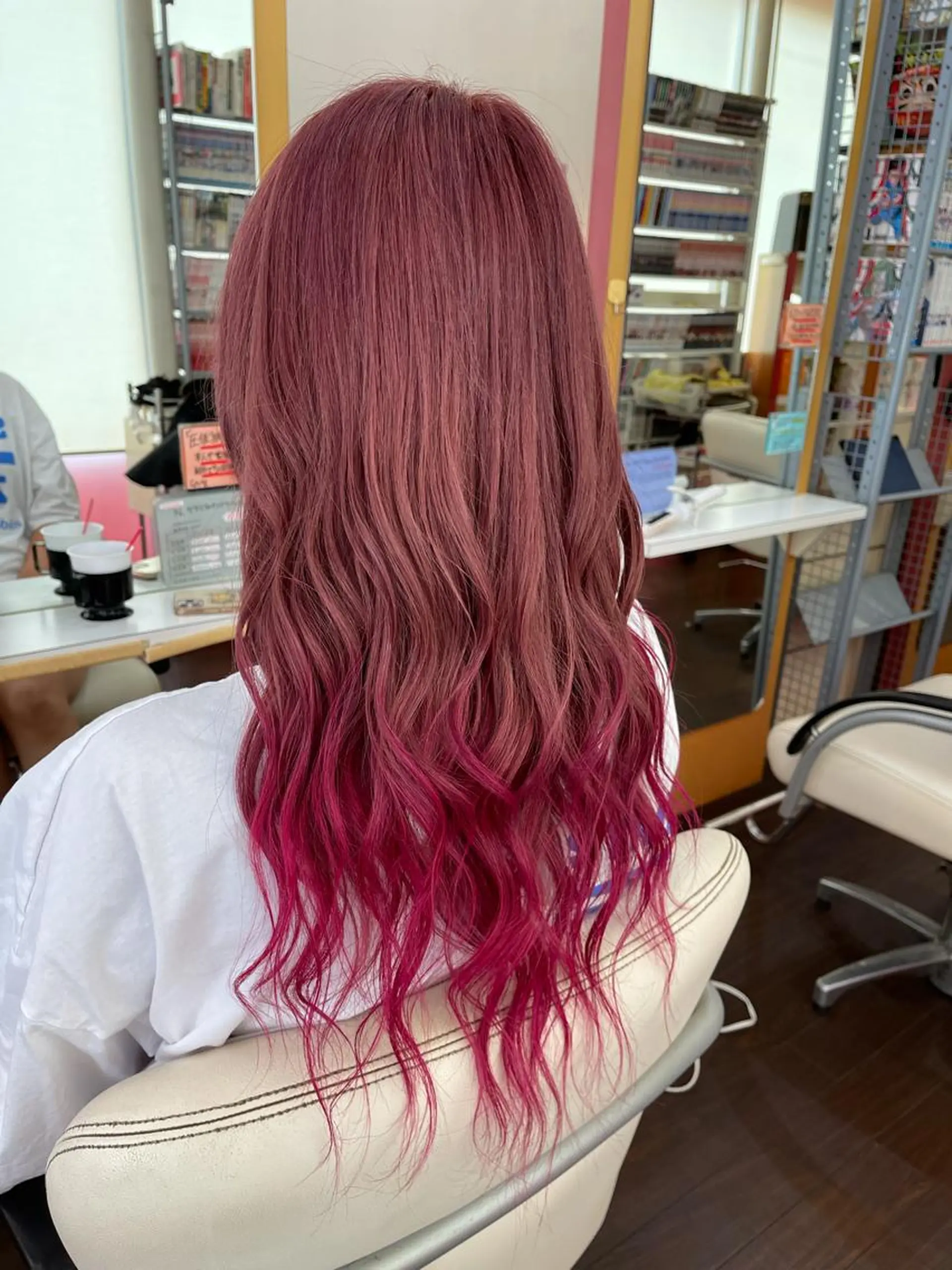 ロング ヘアカラー たけい ゆうきのヘアスタイル