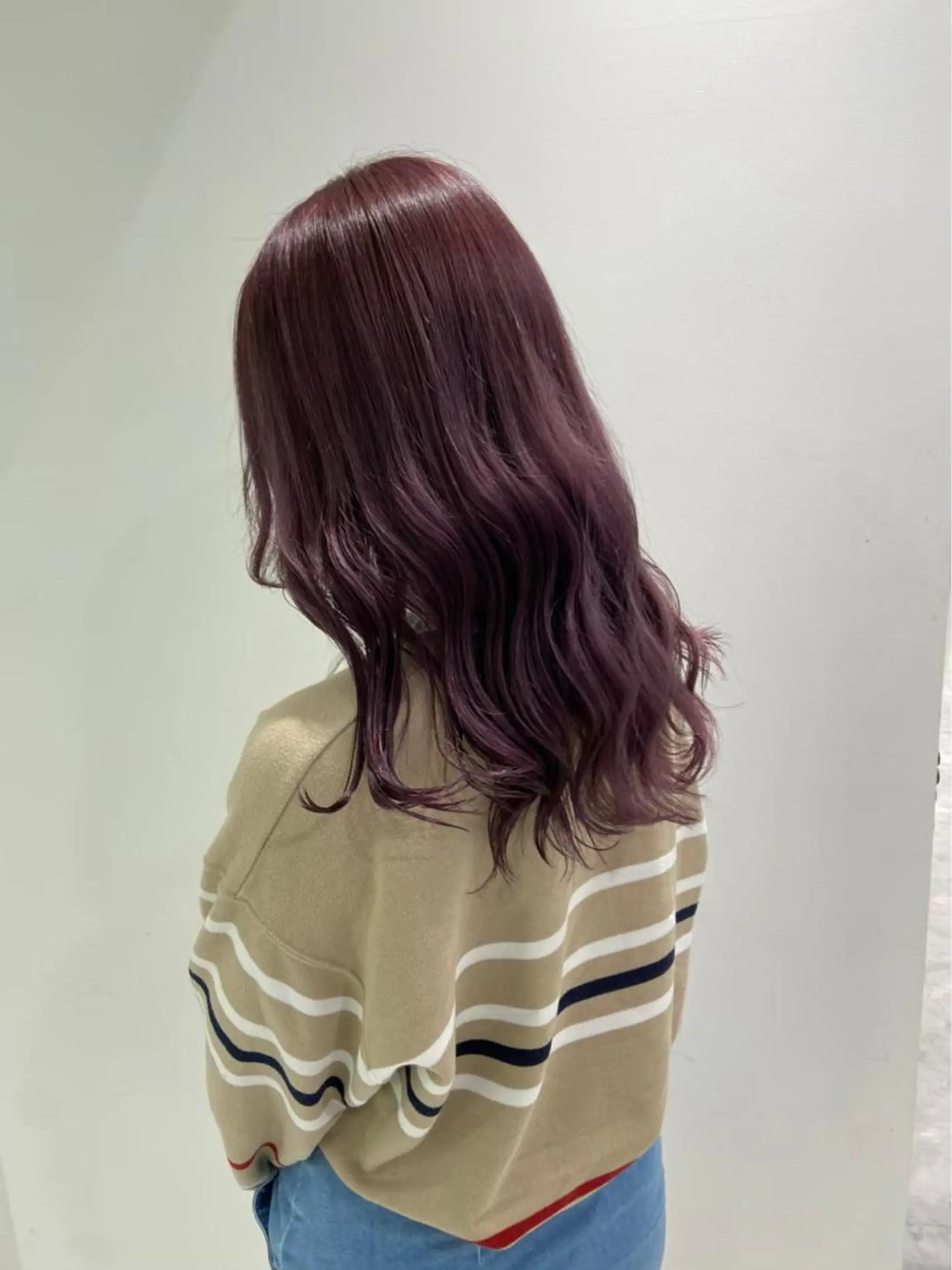 ロング 寒色＆ブリーチ特化 寒色MiOのヘアスタイル