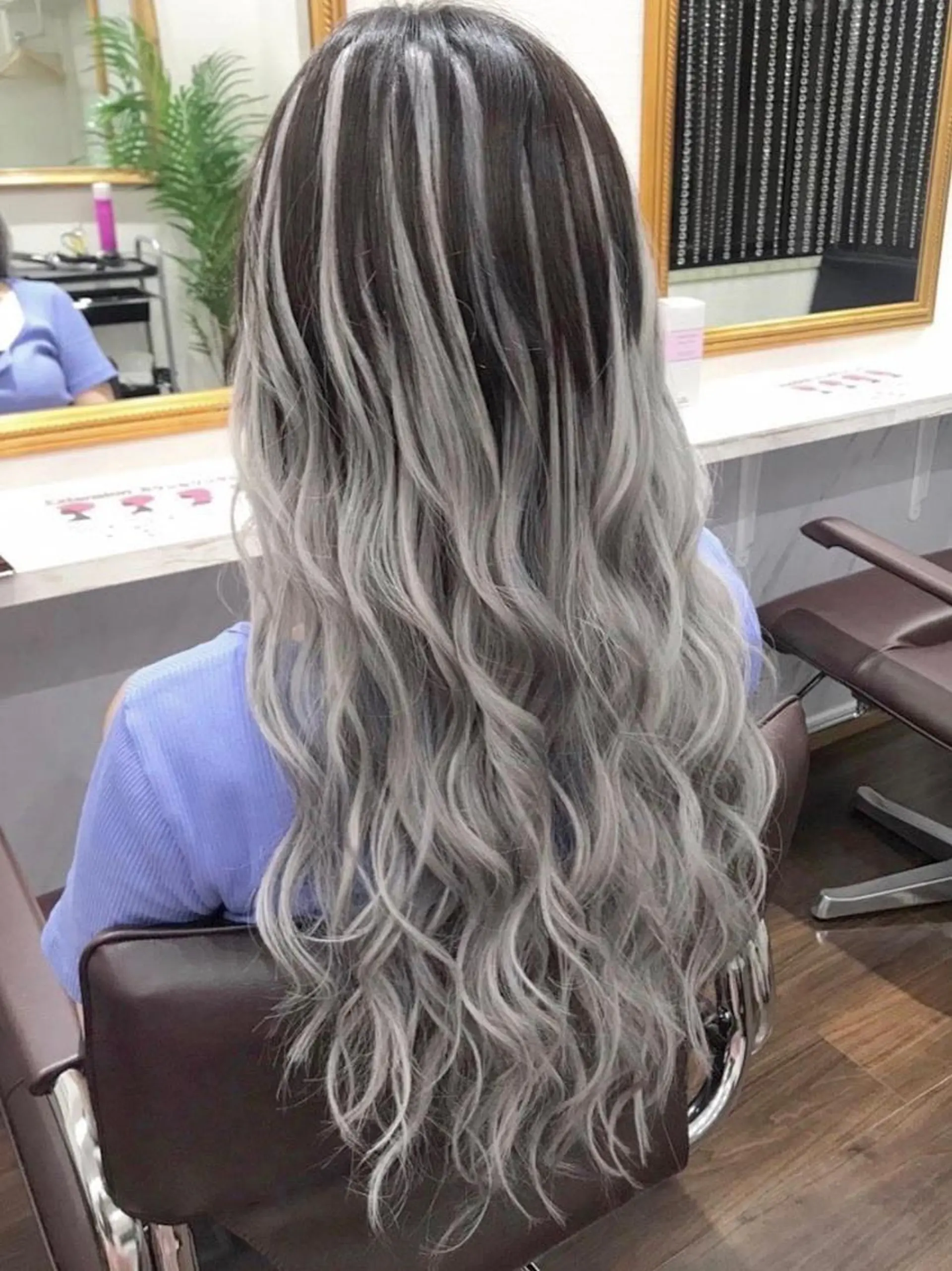 ロング カラー ヘアアレンジ Device ディバイスのヘアスタイル