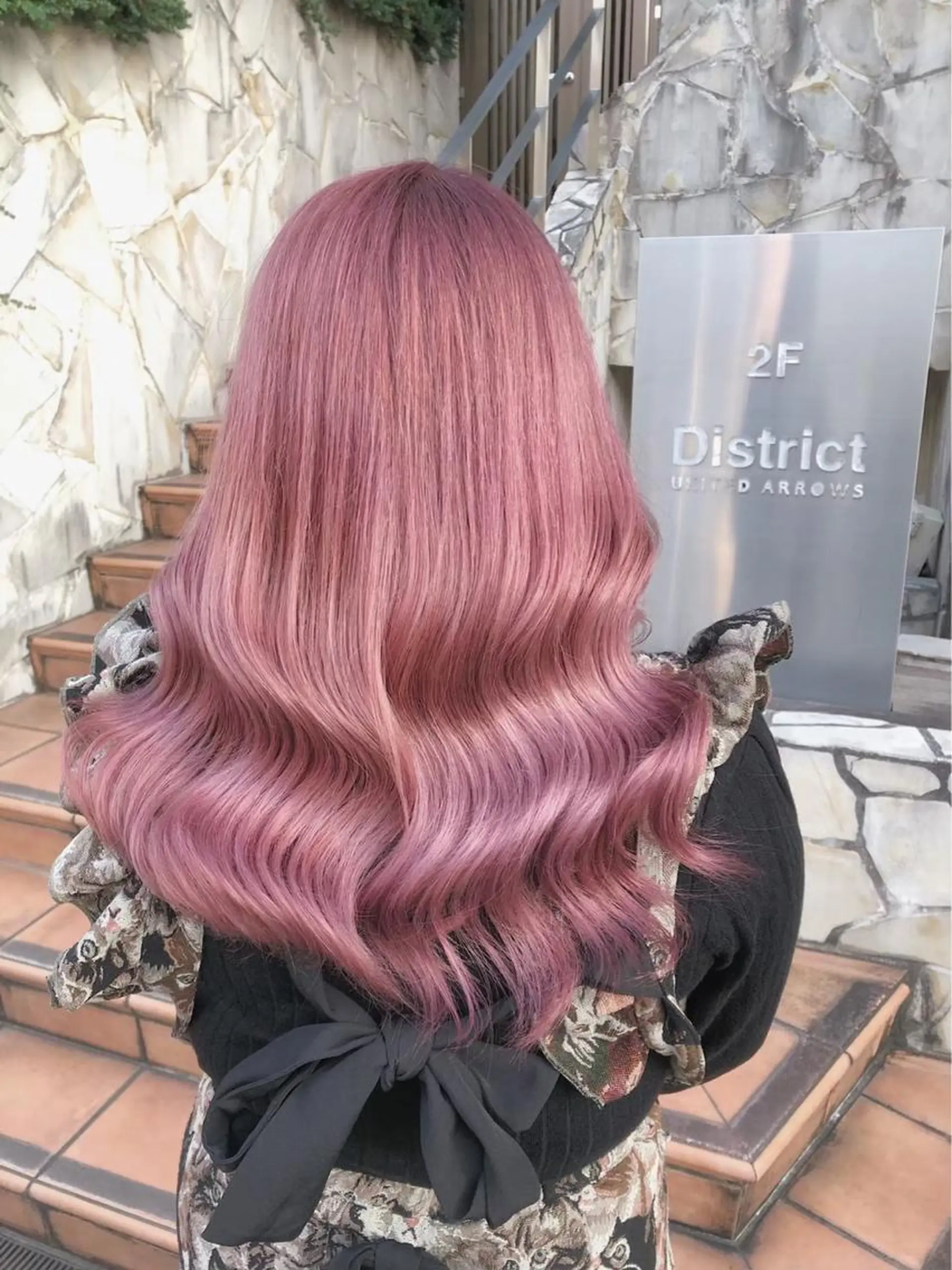 ロング カラー ピンクカラー カット ヘアカラー トリートメント 韓国ヘア特化💍 tiam💍ブリーチのヘアスタイル