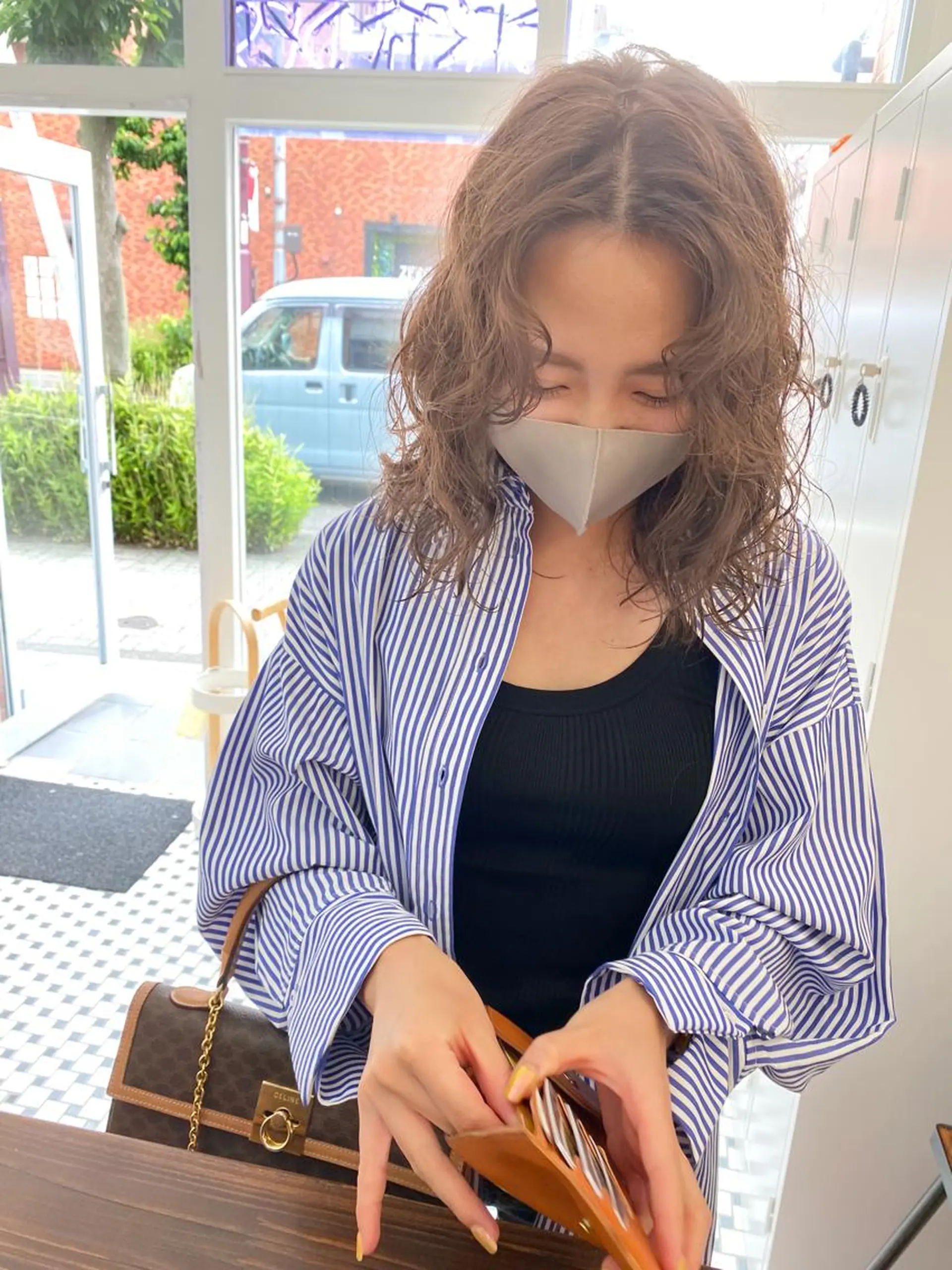 セミロング パーマ カット パーマ 顔周りレイヤー/韓国 ブリーチminamiのヘアスタイル