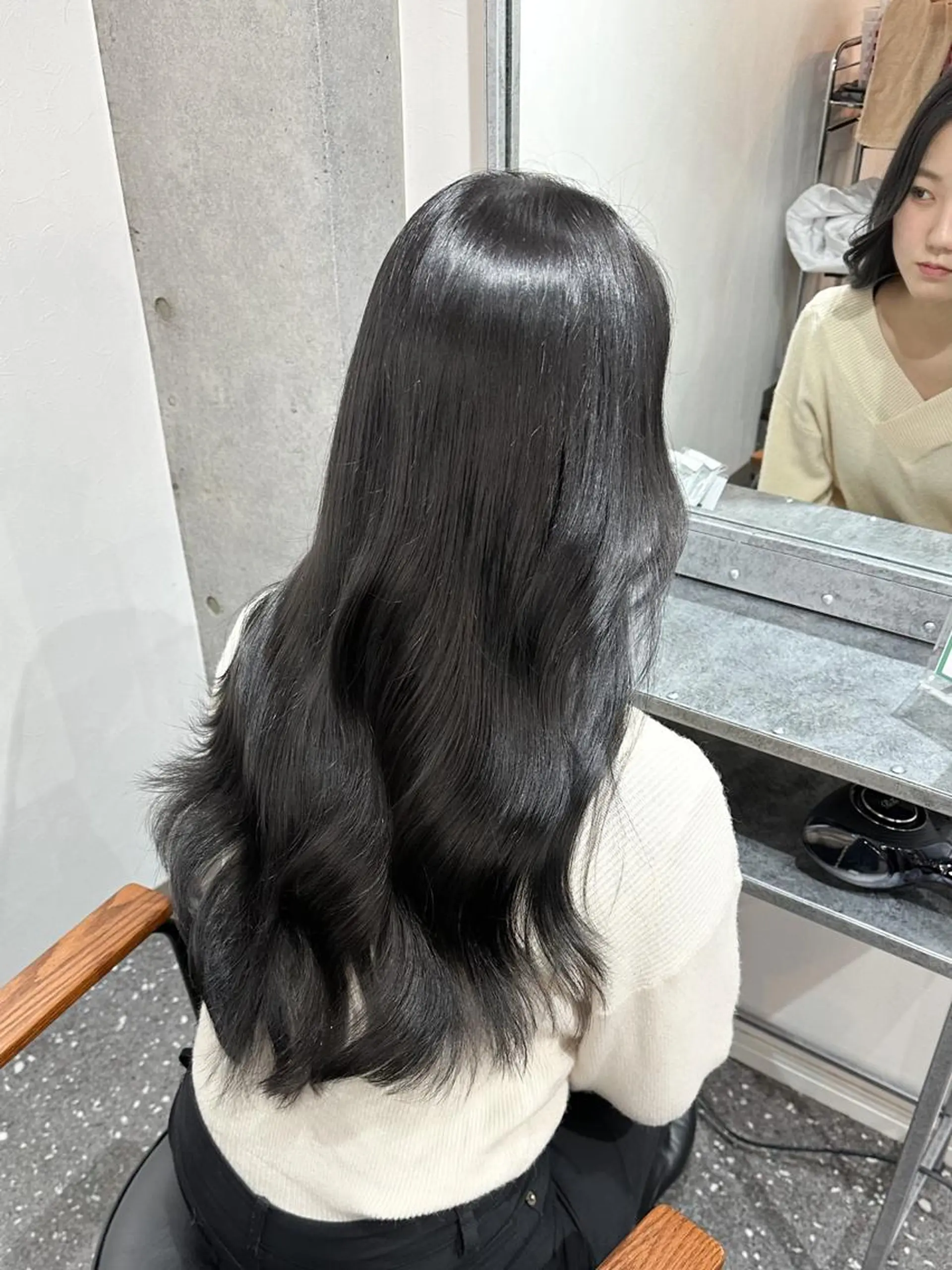 ロング カット ヘアカラー トリートメント 透明感カラー❄️要 半個室×マンツーマンのヘアスタイル