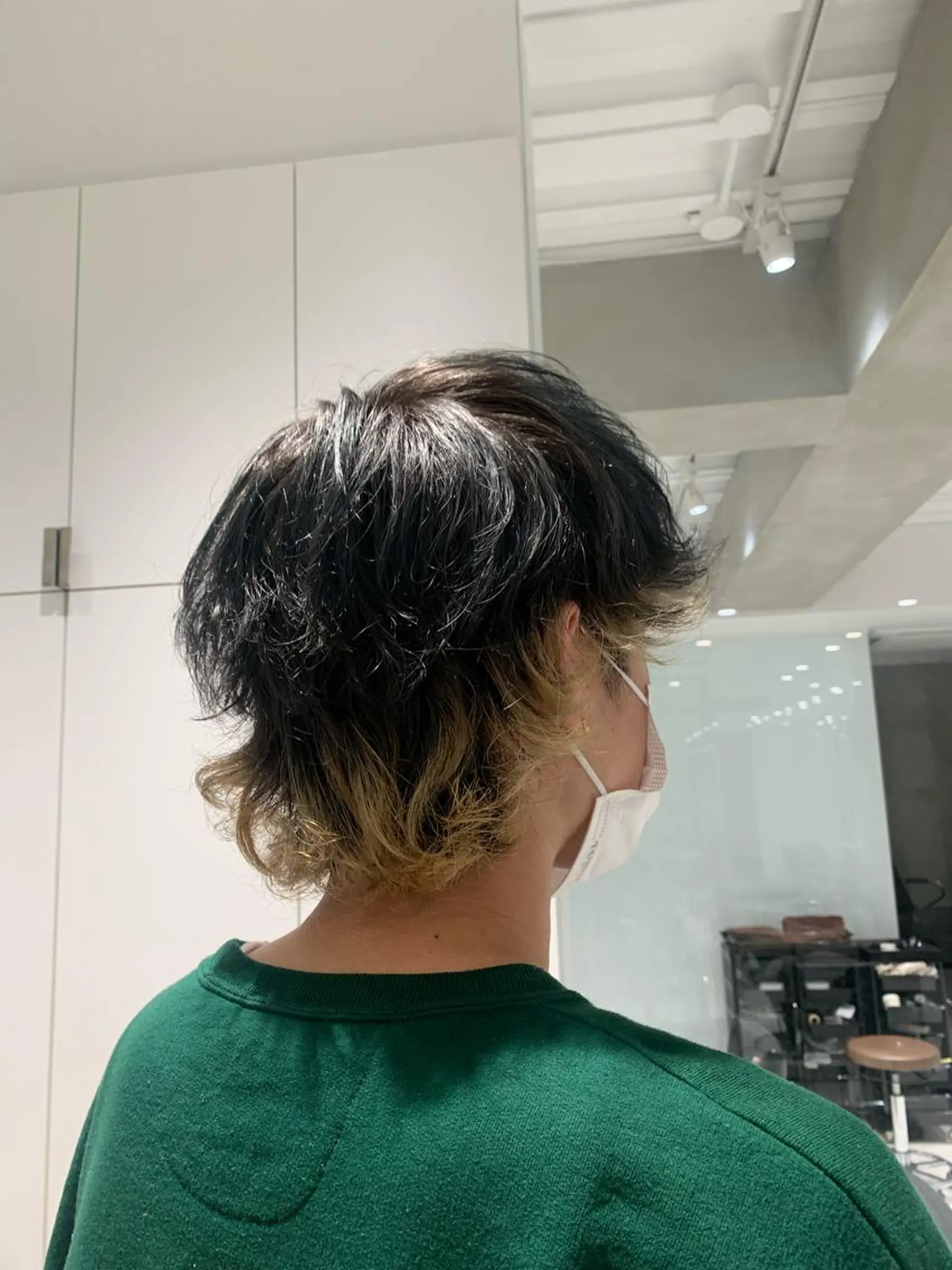 ショート カラー ブリーチ 透明感カラー グレージュ シルバー シルバーグレージュ MAYU/ハイトーン /レイヤーカットのヘアスタイル