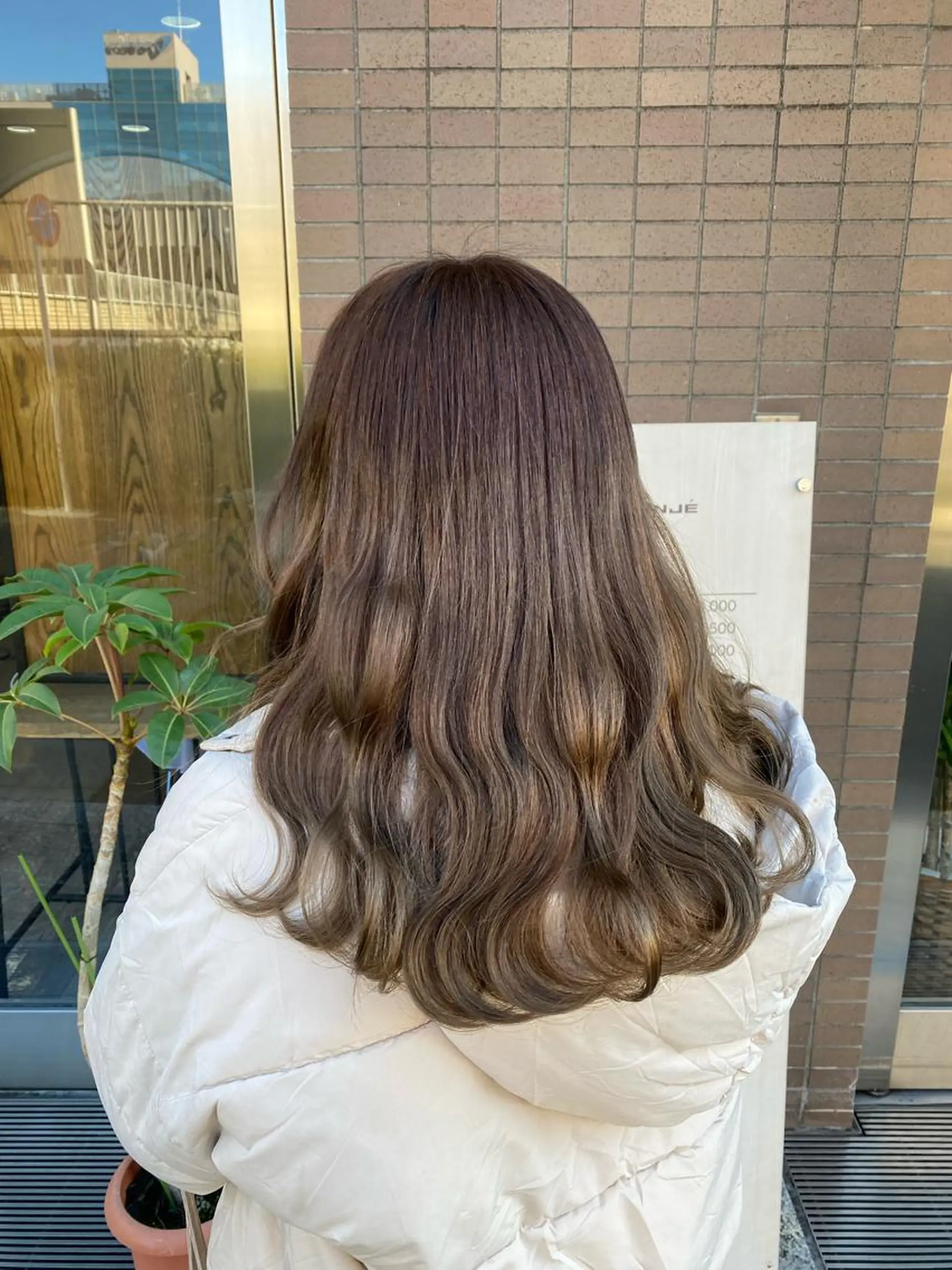 セミロング ELEN 新百合ヶ丘のヘアスタイル