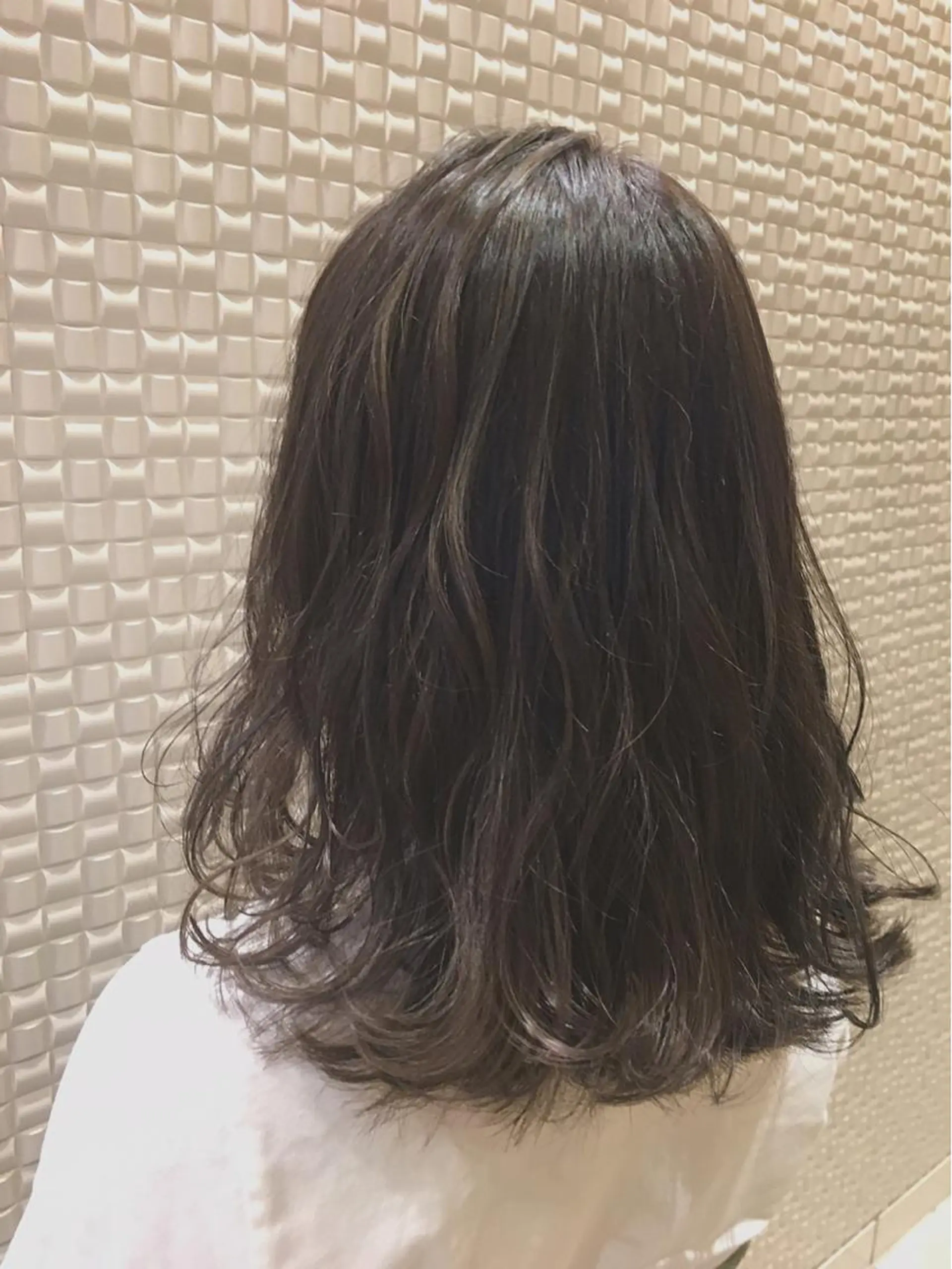 ミディアム カラー ハイライトカラー ハイライト scene.池袋所属・scene. haraのヘアスタイル