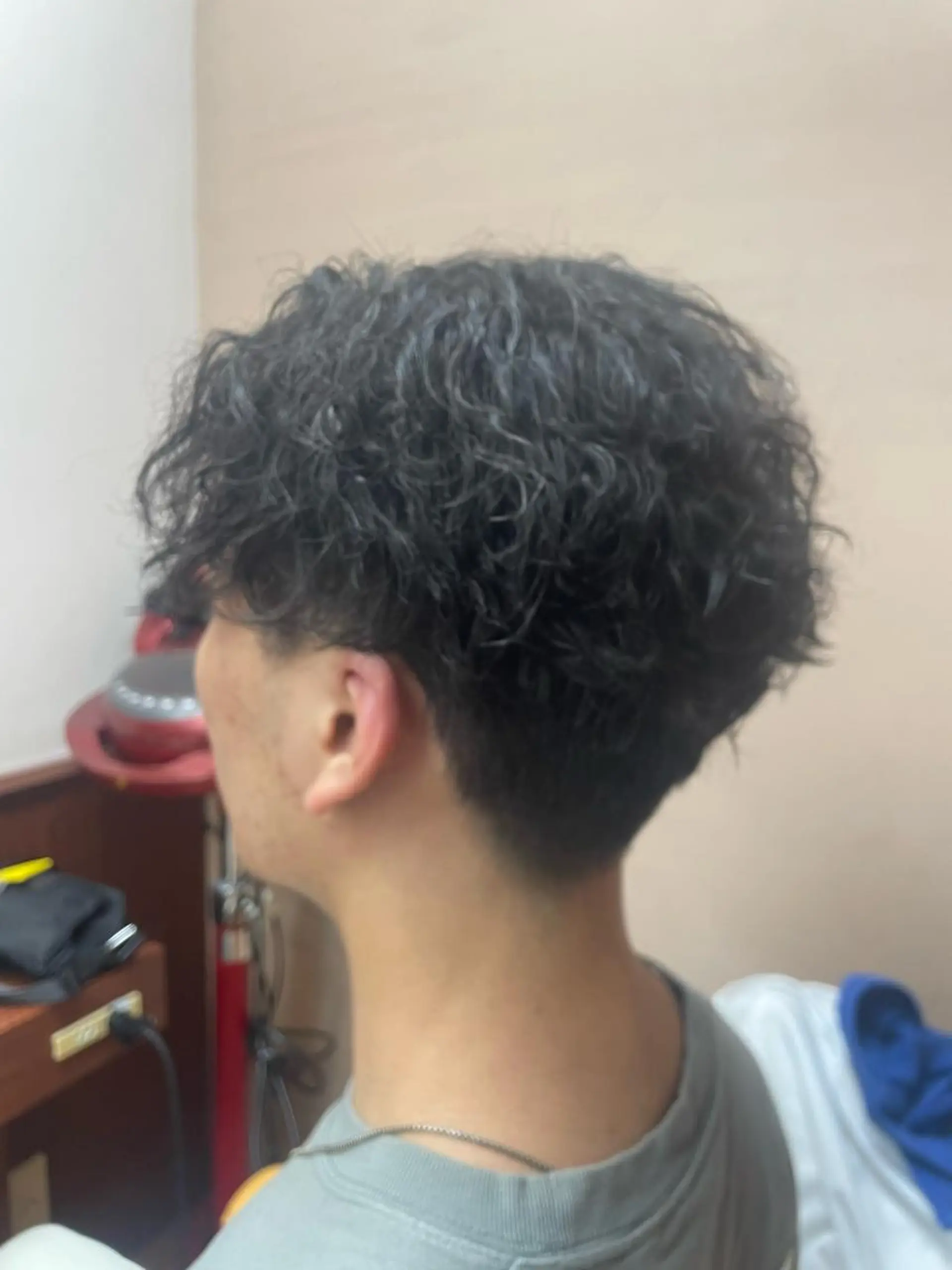 ショート メンズ ルキ🌈ブリーチカラ ー&メンズパーマ🦄のヘアスタイル