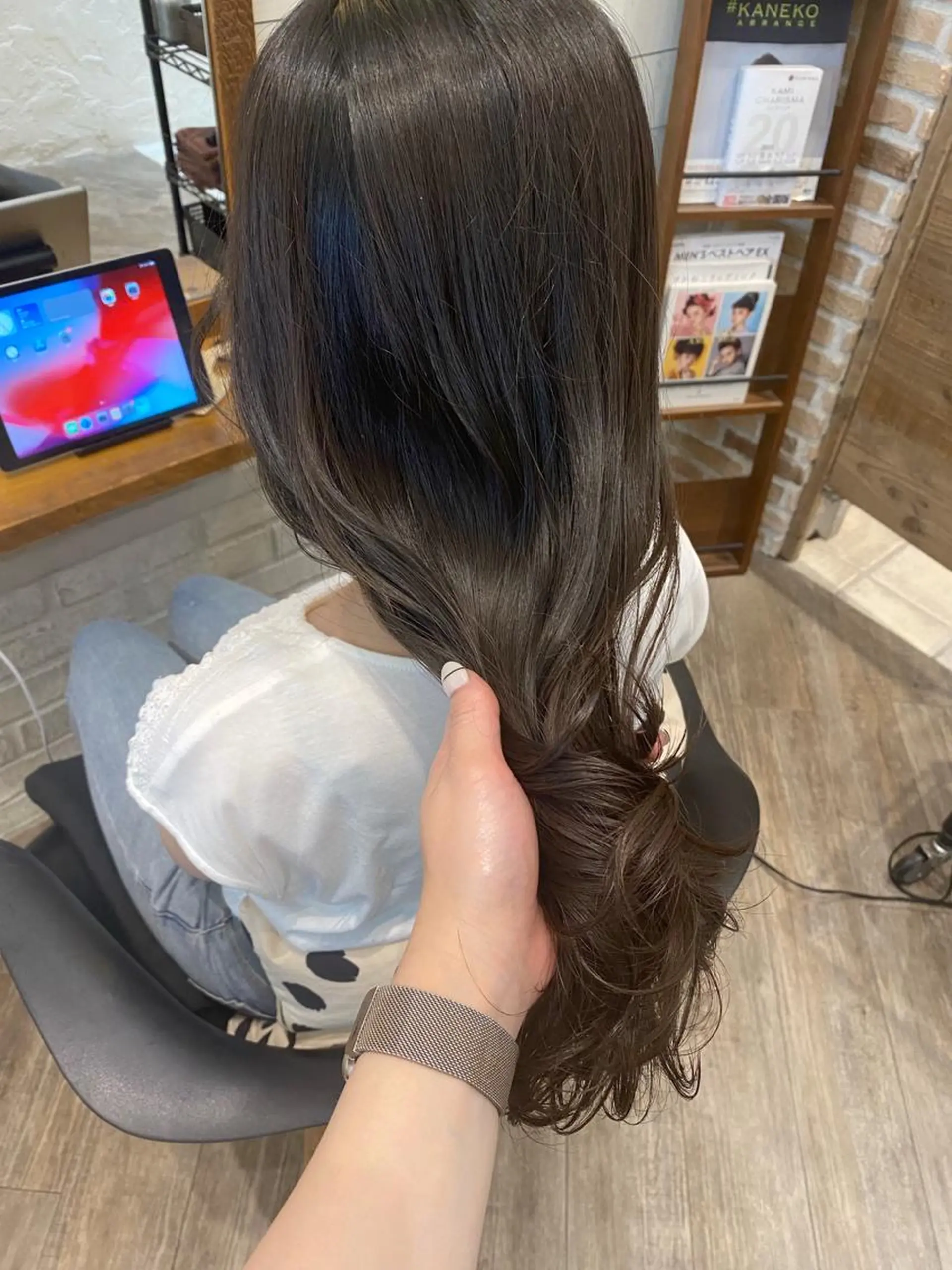 ロング カラー グレージュ オリーブグレージュ オリーブグレー 🌟アレンジが似合う カラー🌟Rumiのヘアスタイル