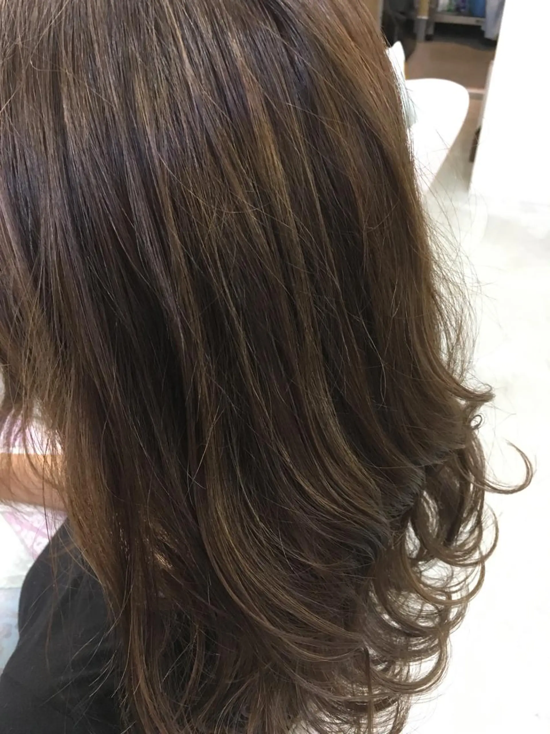 セミロング ロング カラー 髪質改善 中川　翔のヘアスタイル