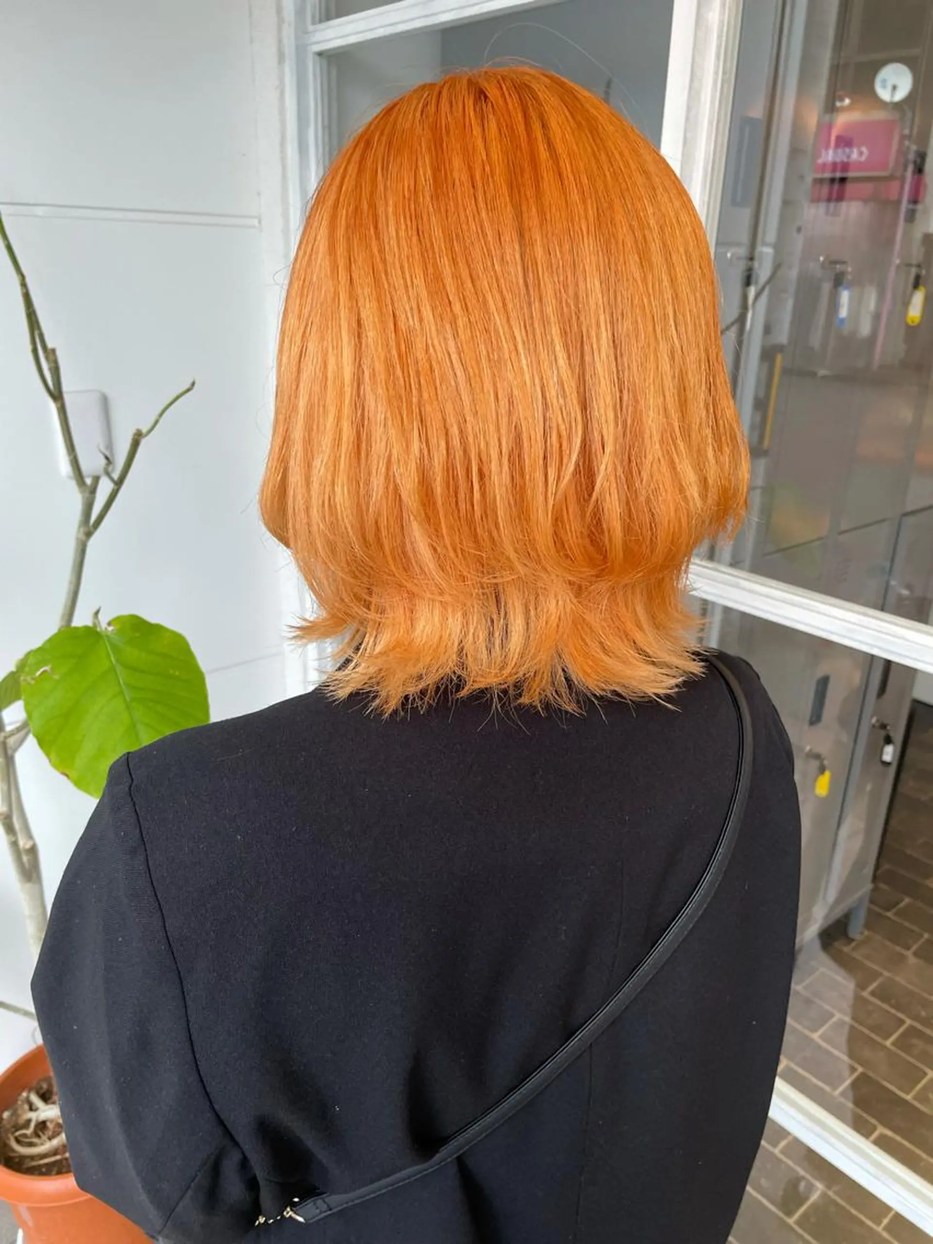 ミディアム カラー ヘアアレンジ オレンジ ウルフカット ヘアカラー トリートメント たかいわ みきのヘアスタイル