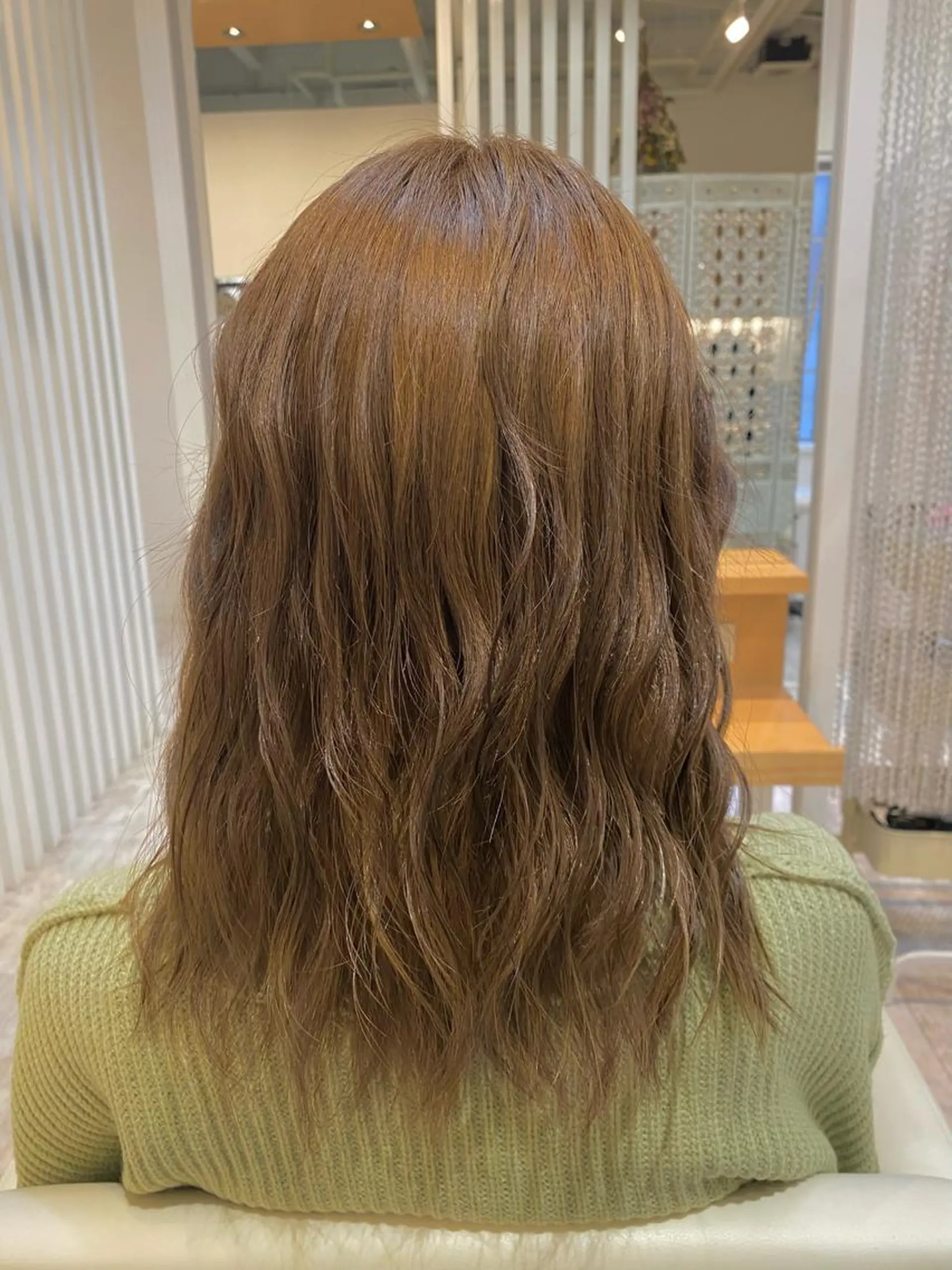 セミロング カラー ヘアアレンジ Design Color🐰アユミのヘアスタイル
