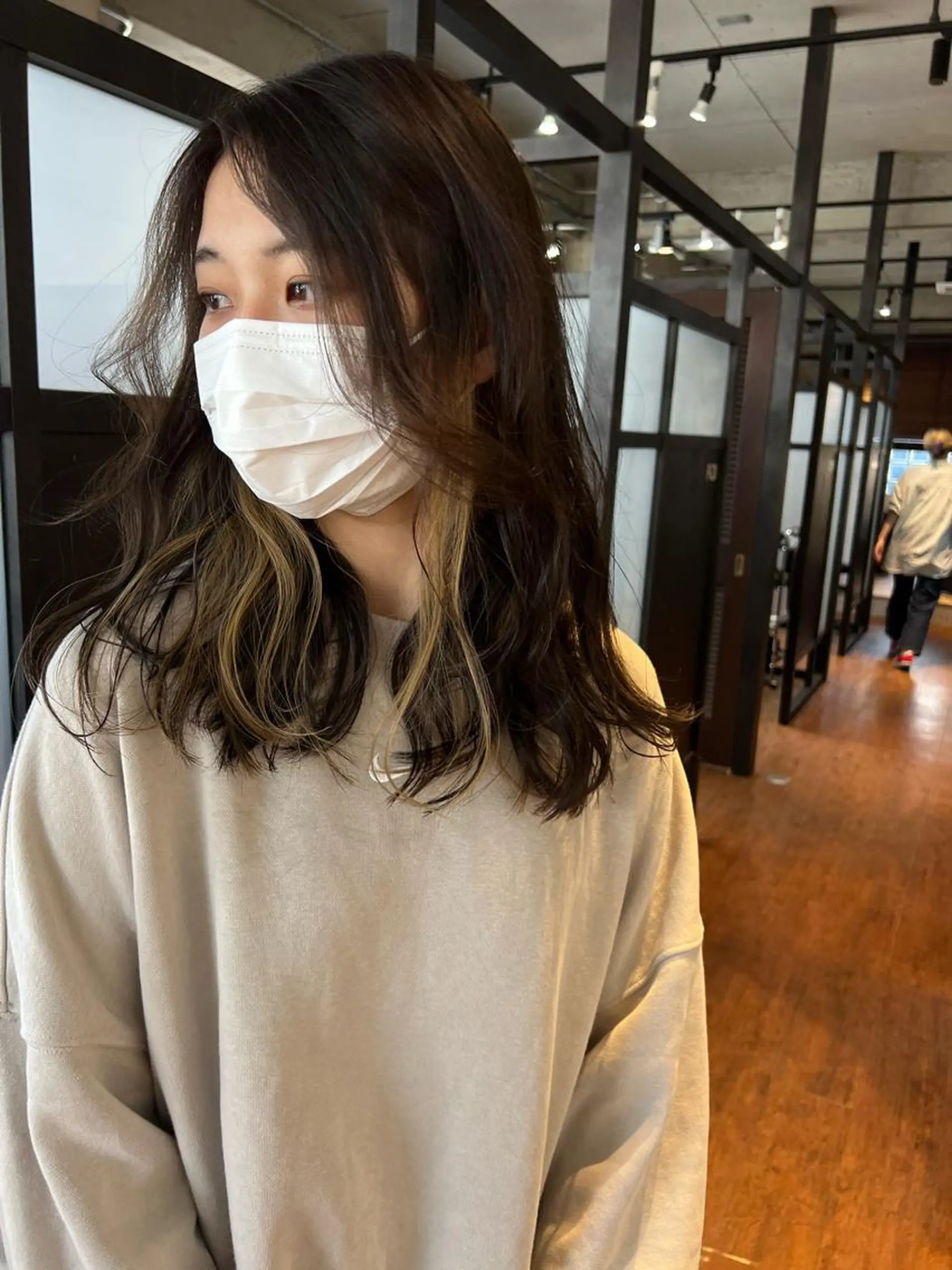 ロング カラー newi TATSUのヘアスタイル