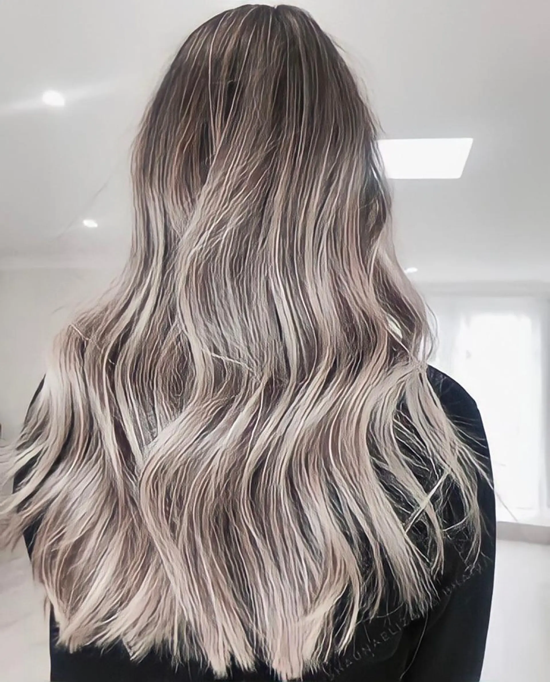 ロング カラー ブリーチ ブロンド オレンジ シルバー ヘアカラー トリートメント ケア剤オタク×海外 ヘア長谷川裕起のヘアスタイル