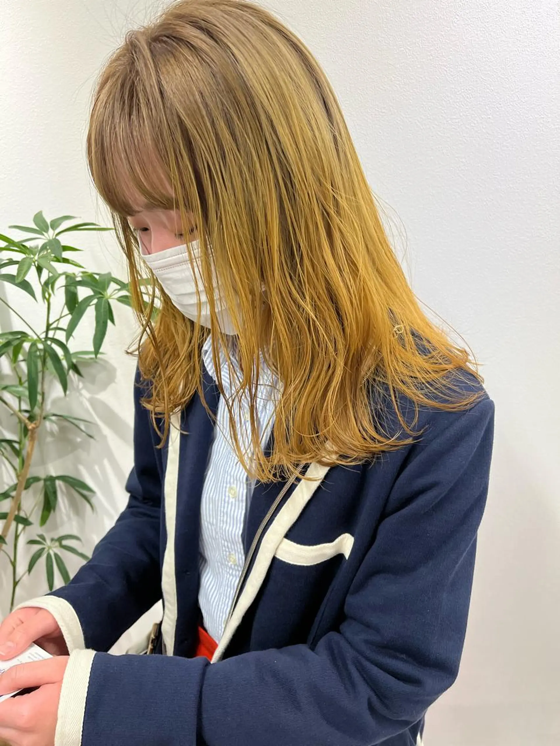 セミロング カラー ヘアアレンジ umu.［韓国ヘア /ダウンパーマ］のヘアスタイル