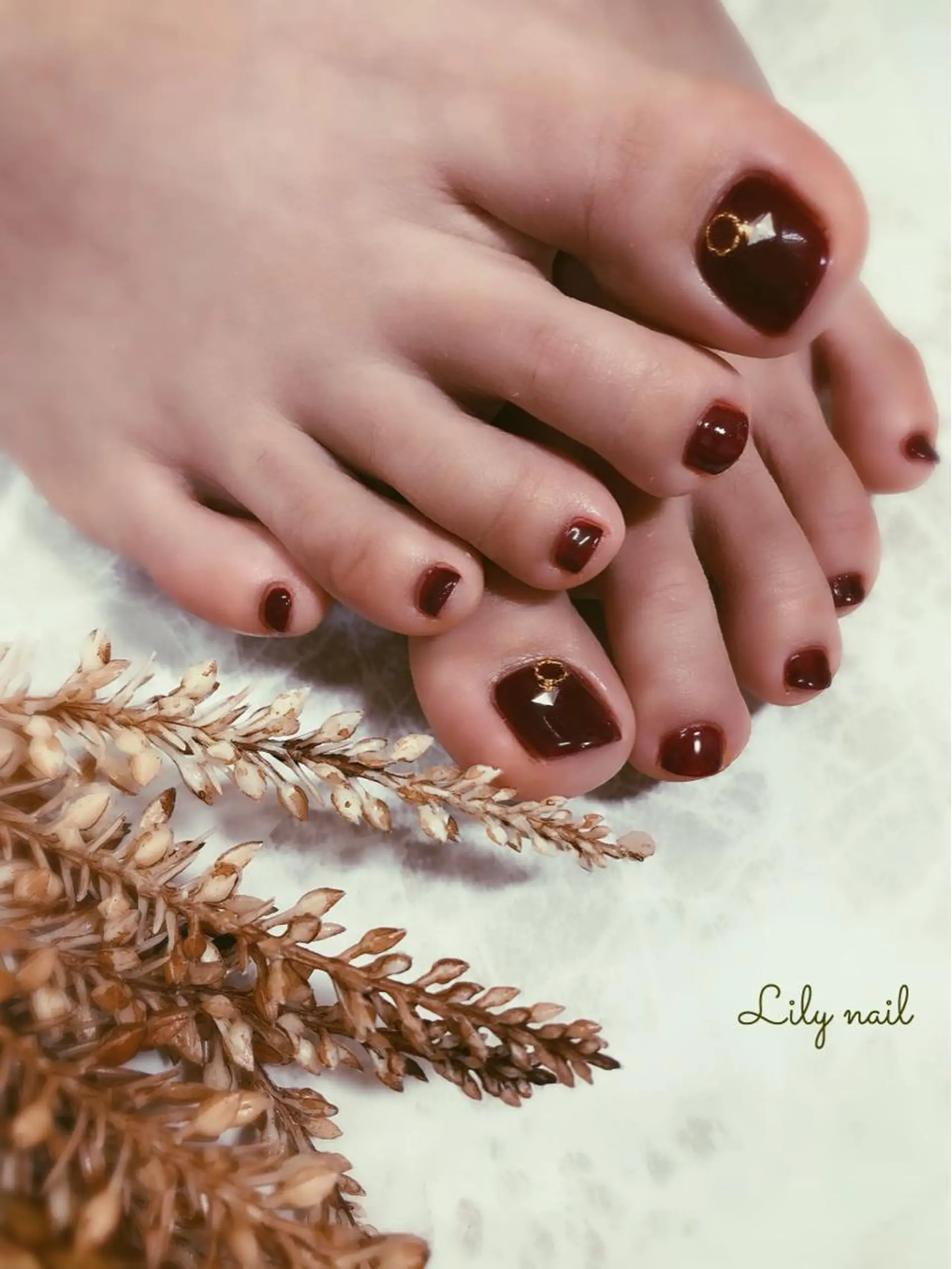 ネイル べっ甲ネイル ブルー ボルドー グラデーション ニュアンスネイル tink 横浜店所属・Tink 横浜のネイルデザイン