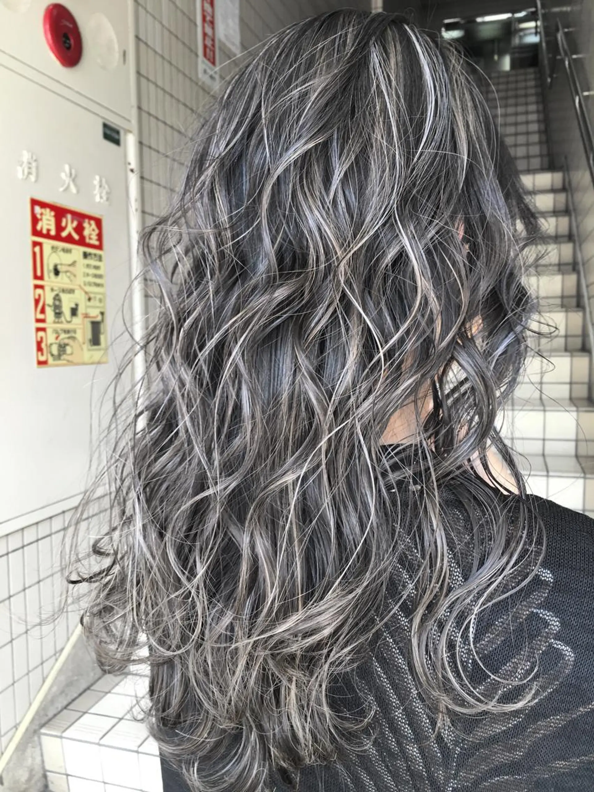 ロング カラー ヘアアレンジ ヘアカラー シアーベージュニスト 🥣大石亜里紗のヘアスタイル