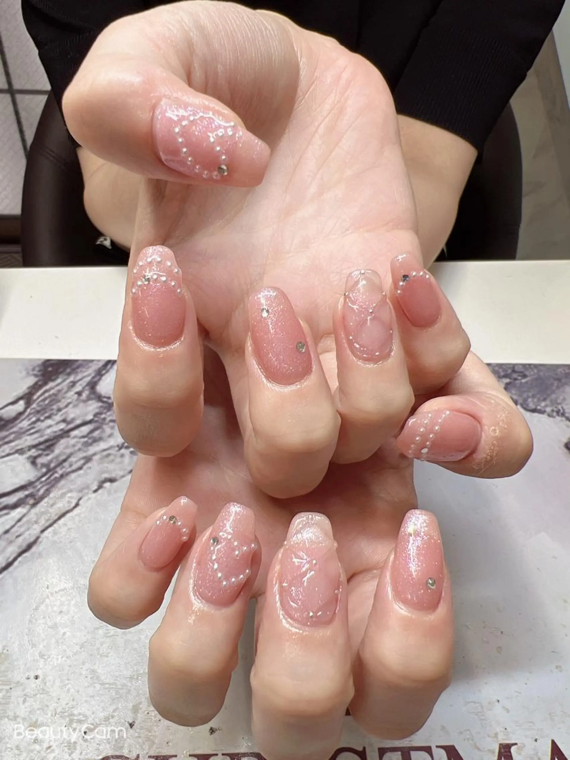 ネイル Guarendo錦糸町店所属・ガレンドウ 白澤 愛子のネイルデザイン