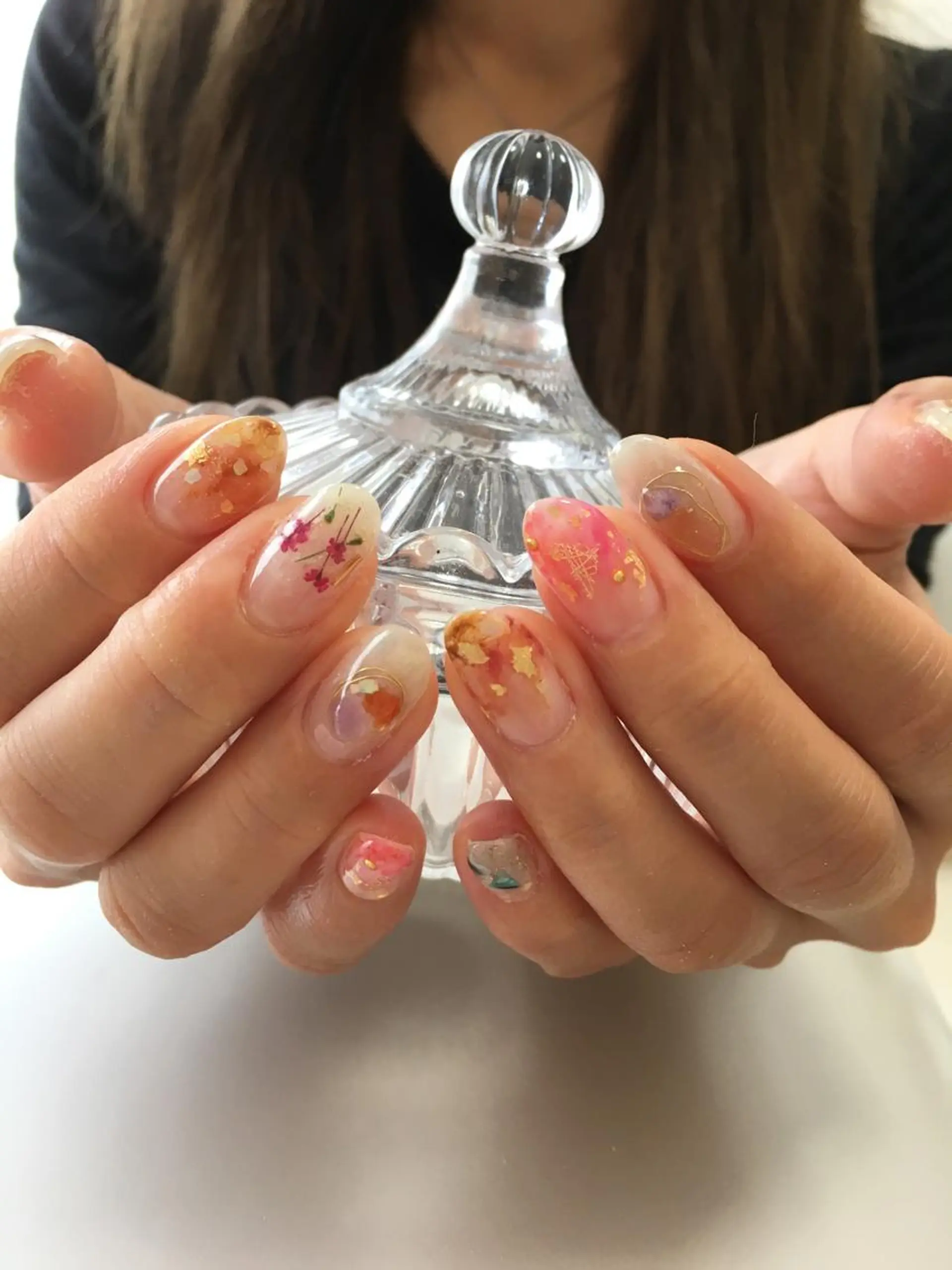 ネイル アートネイル フラワーネイル ニュアンスネイル 春ネイル Petit Fleur所属・青柳 亜梨奈のマツエク・マツパデザイン