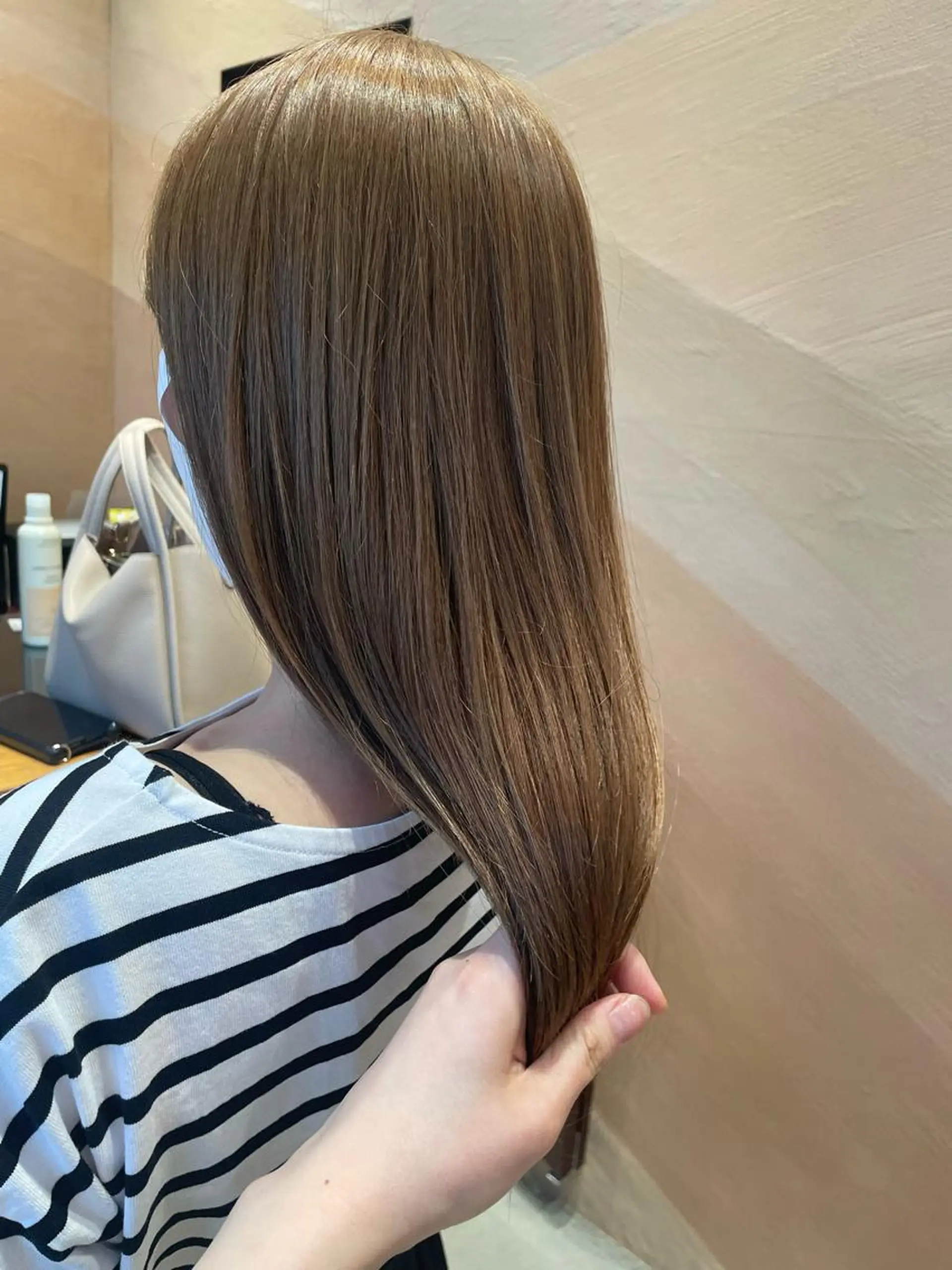 セミロング カラー カット ヘアカラー Hatsune 🐯レイヤーカットのヘアスタイル