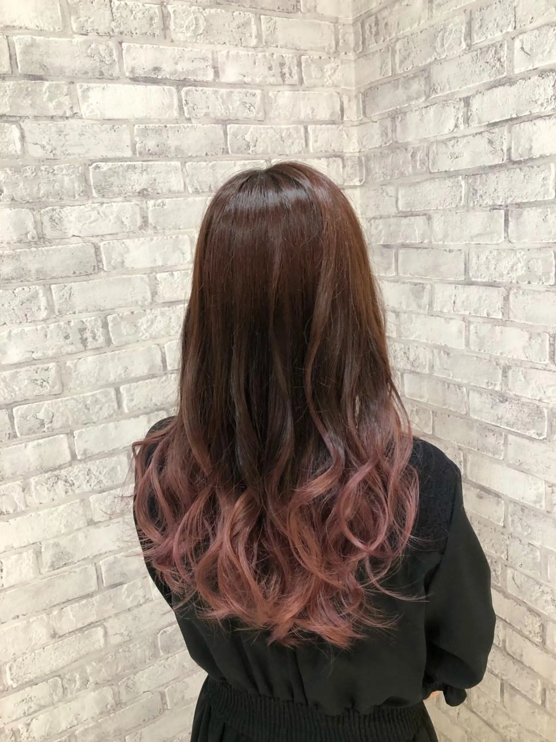 セミロング カラー ヘアアレンジ グラデーションカラー カット ヘアカラー トリートメント 秋山 幸太のヘアスタイル