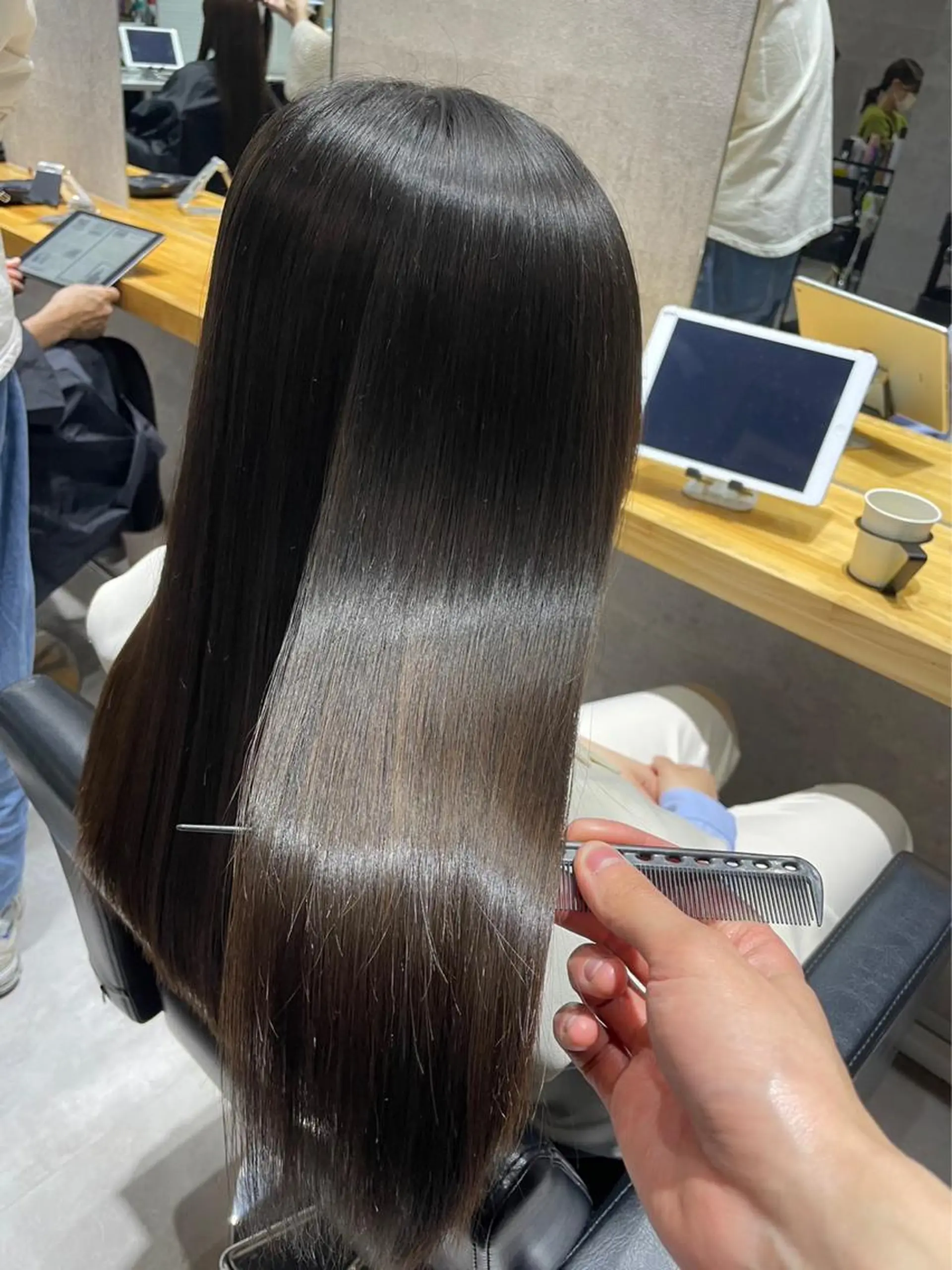 ロング lecoeur所属・🫧髪質改善🫧 【艶カラー】森田俊平のヘアスタイル