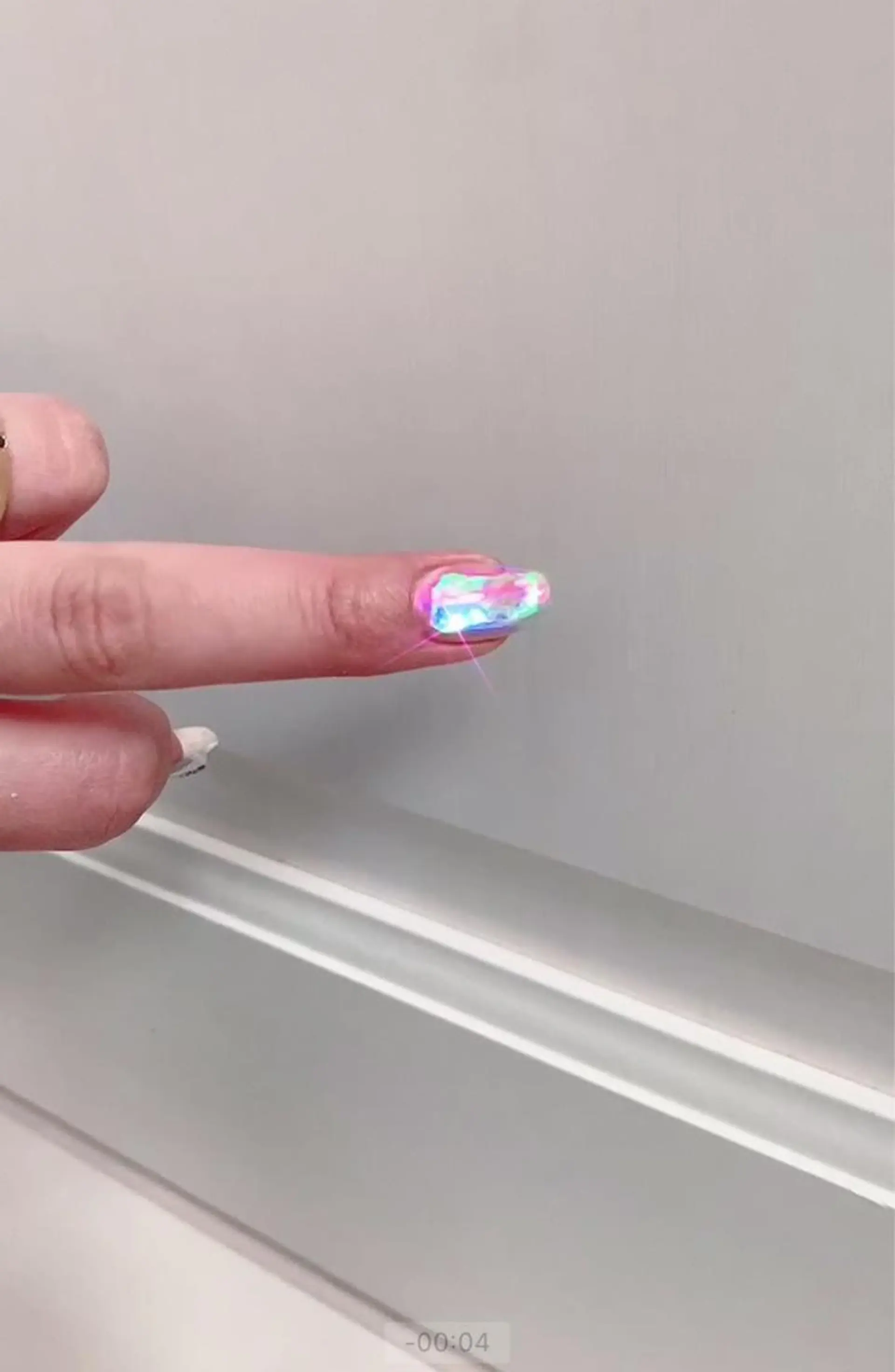 ネイル オーロラネイル 韓国ネイル GULLIG söt GULLIGのネイルデザイン