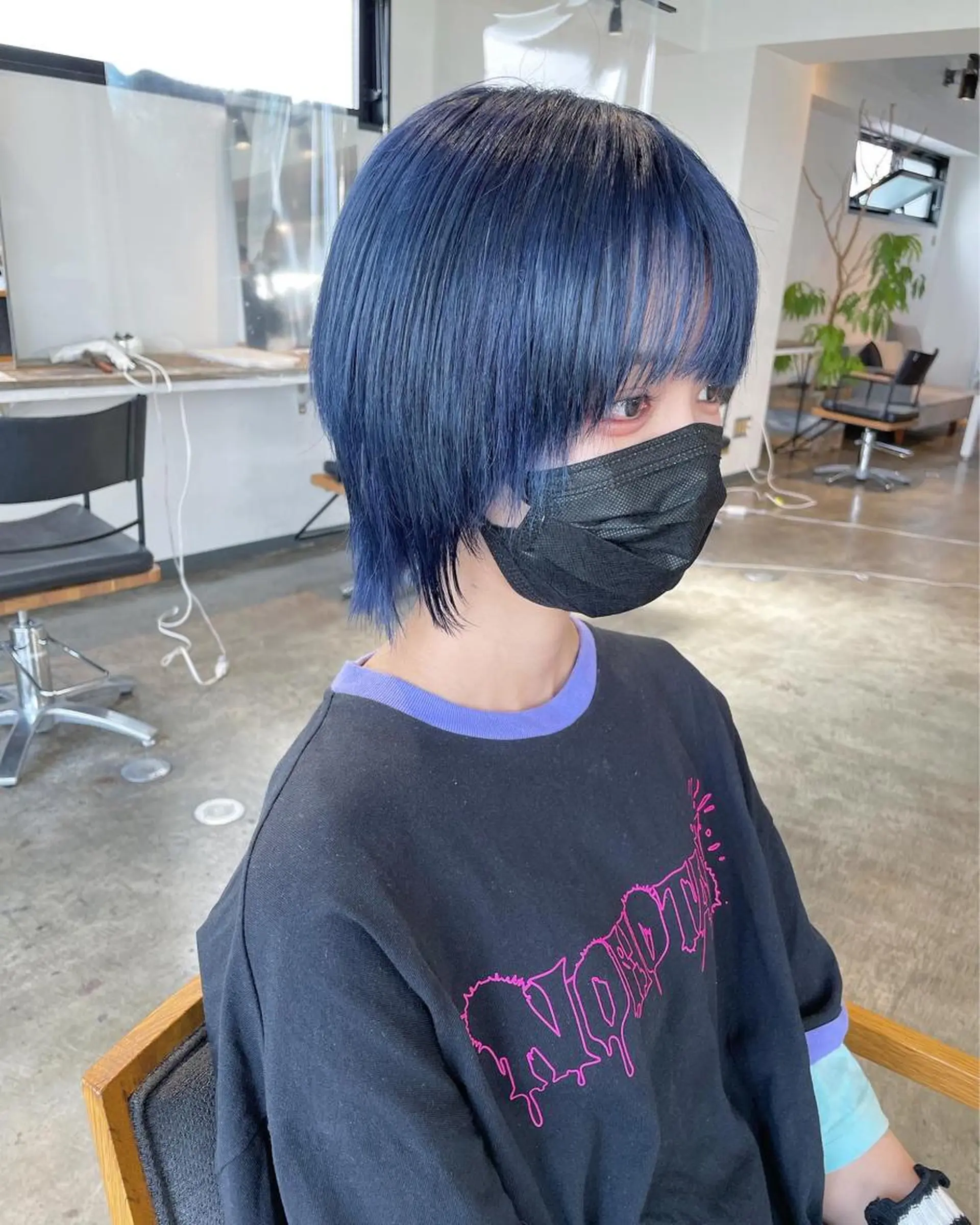 ショート カラー ネイビーカラー ショートヘア カット ヘアカラー トリートメント ハイトーン/レイヤー /ケアブリーチ石川治のヘアスタイル