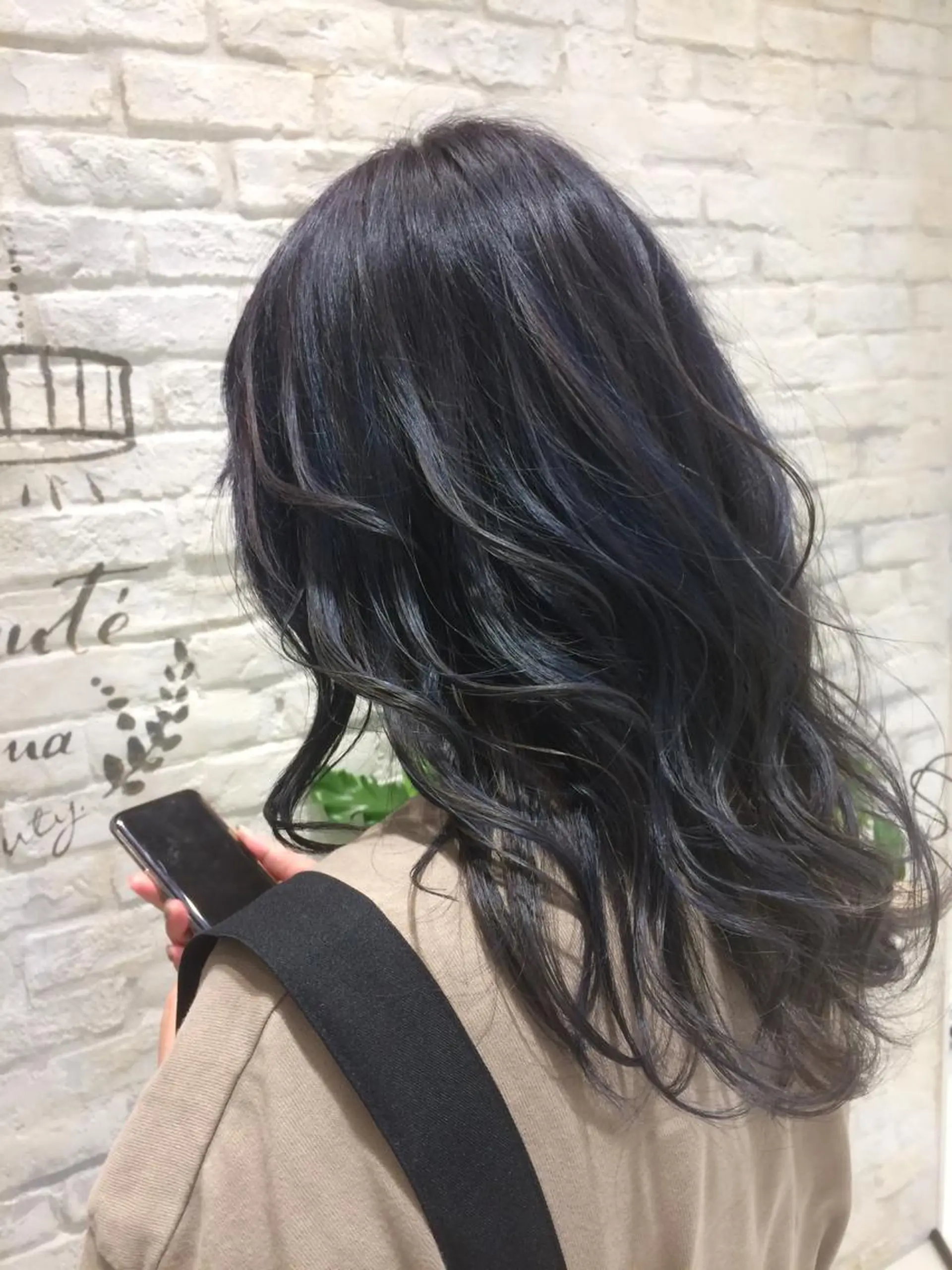 セミロング カラー Kobayashi ハイライト/ショートのヘアスタイル