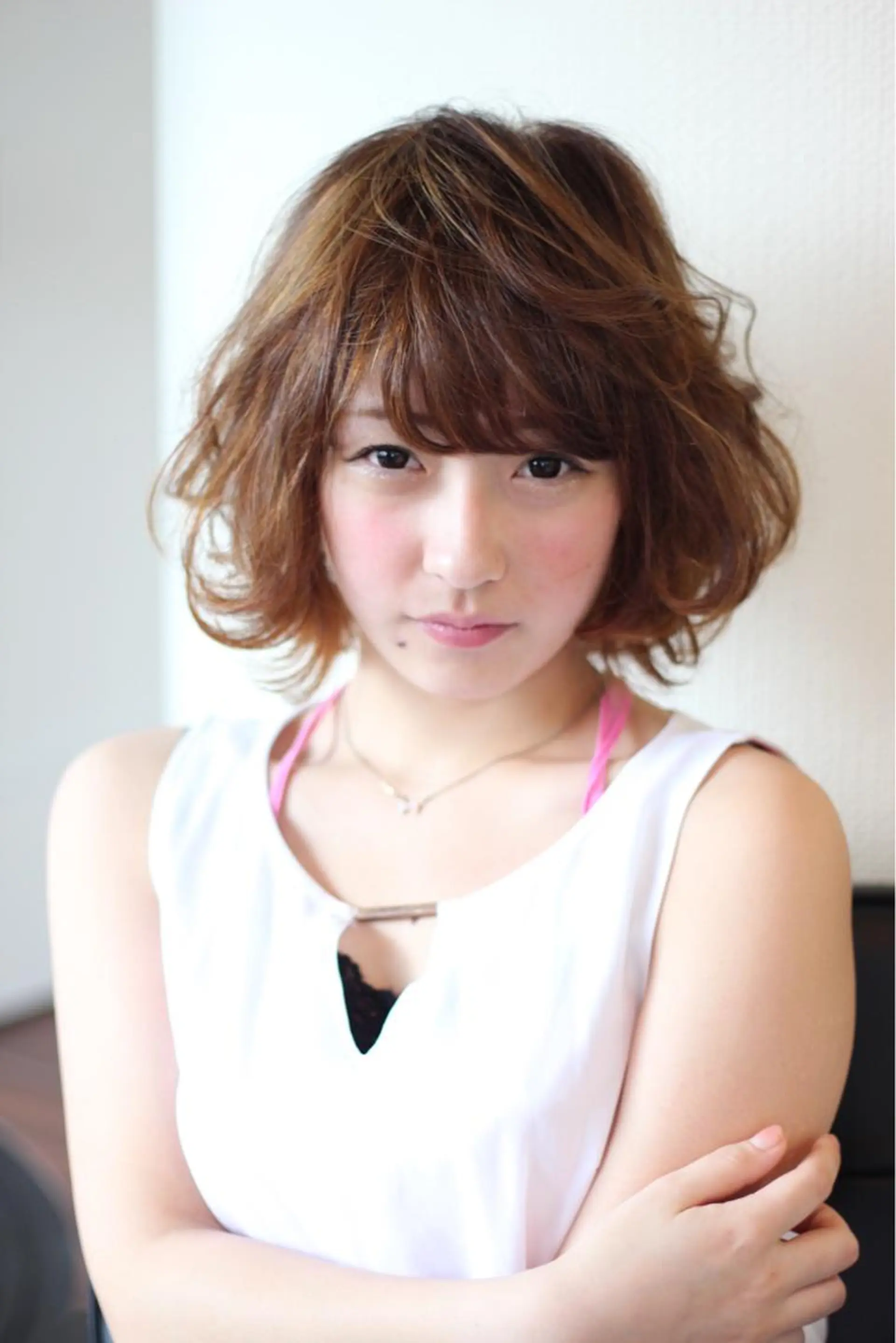 ショート ミディアム カラー パーマ アッシュ 成松 勇治のヘアスタイル