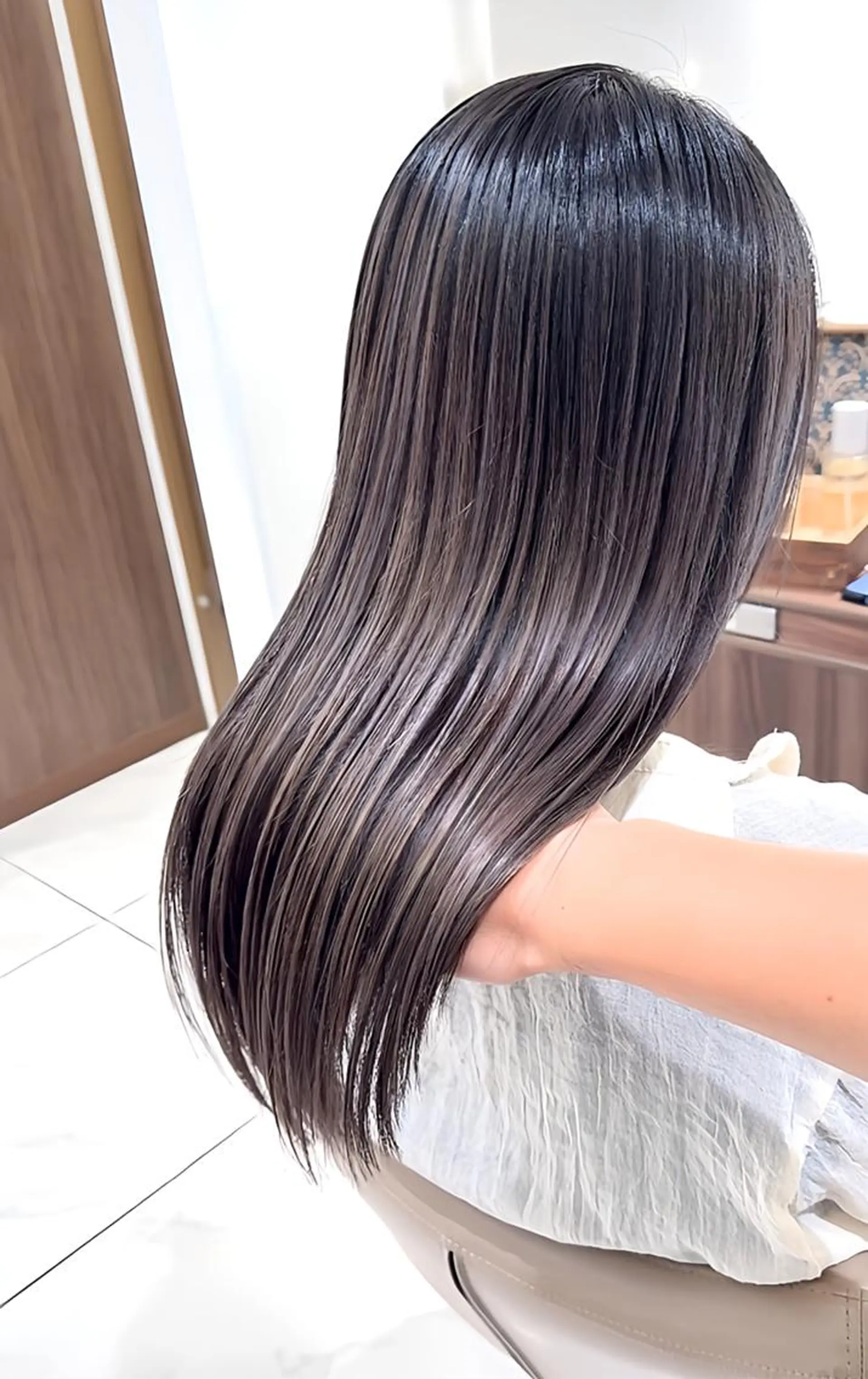 セミロング 髪質改善 トリートメント トリートメント ヘッドスパ 髪質改善/縮毛矯正 /カラー/篠塚菜々子のヘアスタイル