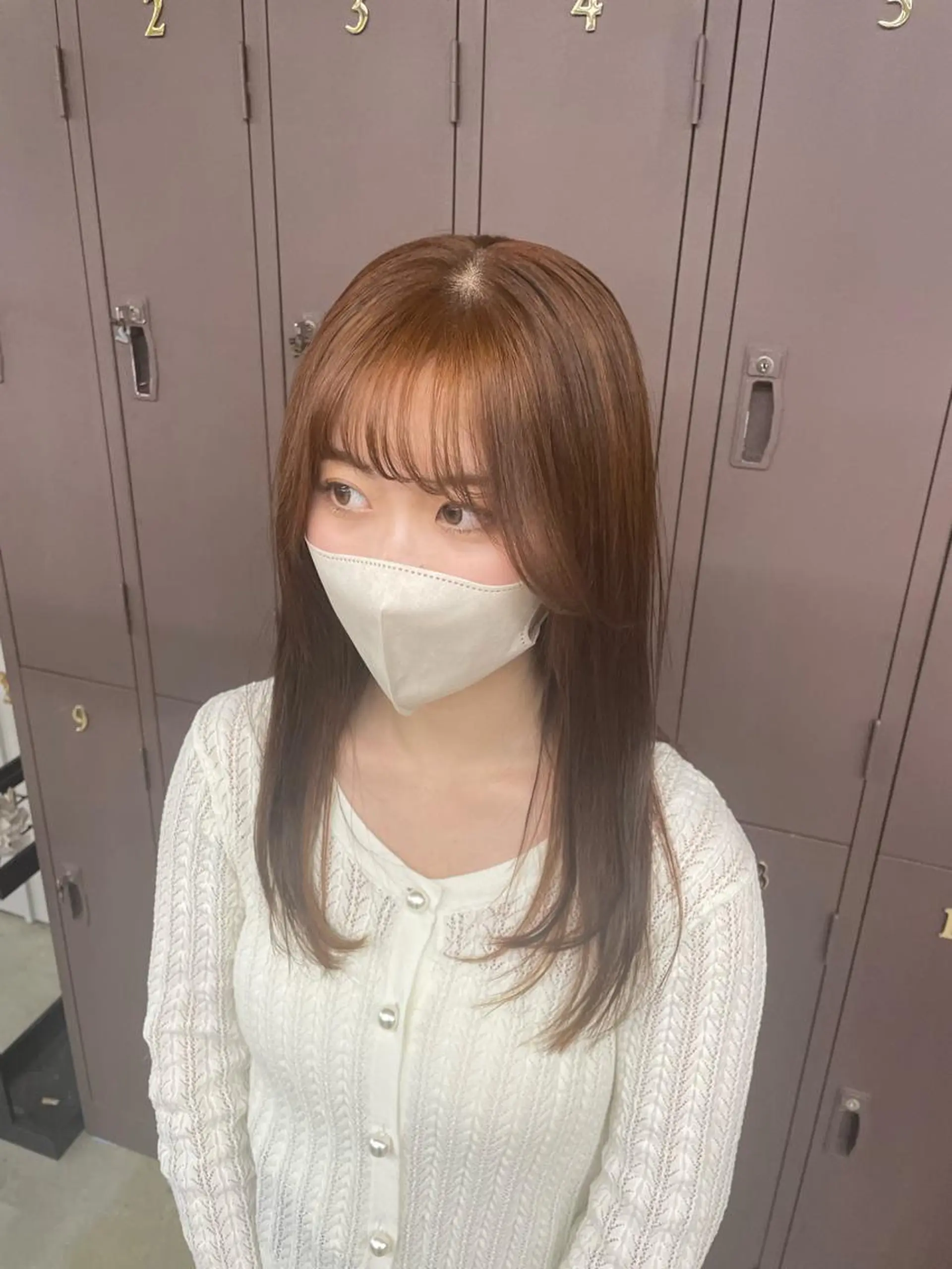 ロング カラー 鈴木瑛里／ブロンド ベージュ／男女のヘアスタイル